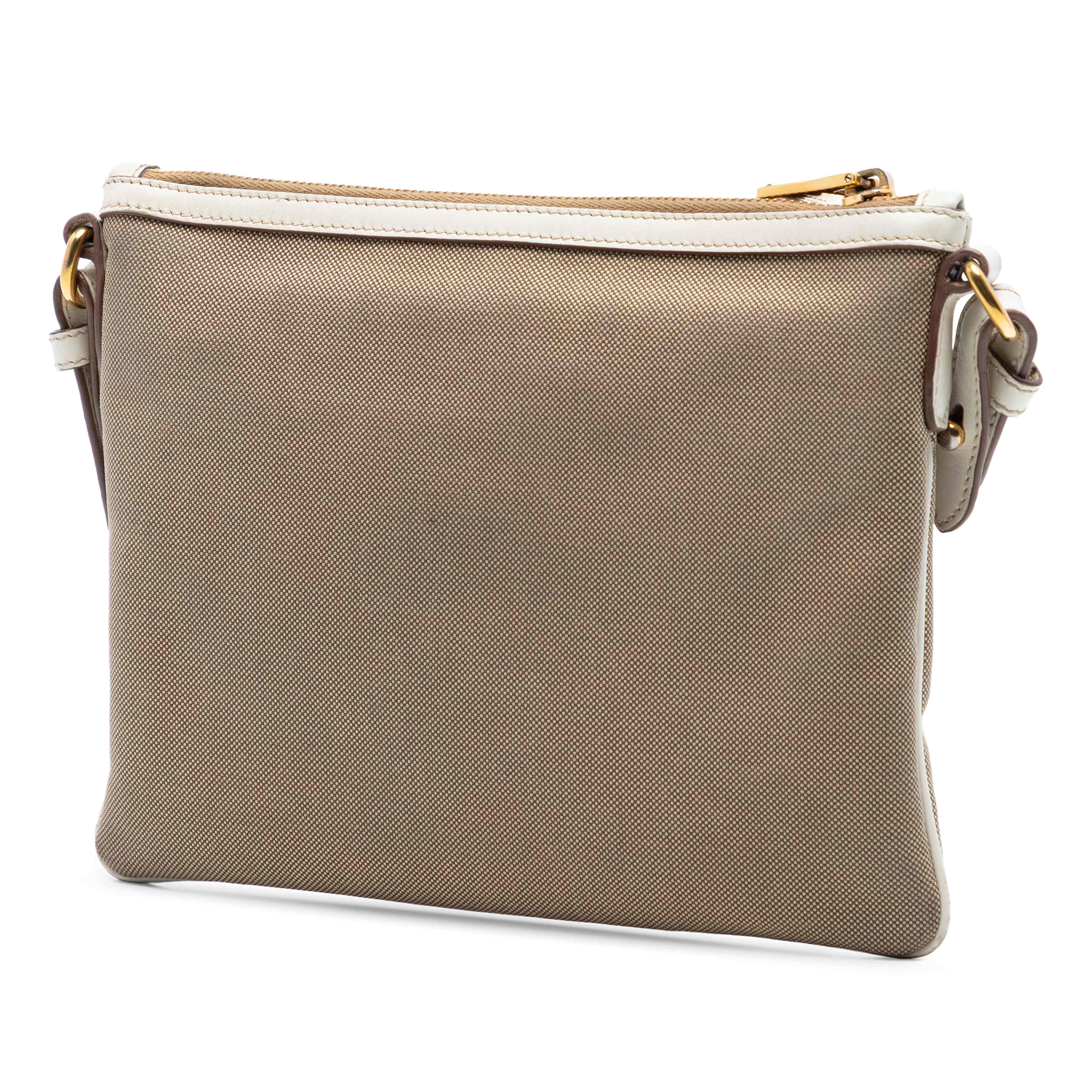 Prada Canvas Canapa Logo Bow Crossbody, från Luxclusif, i färgen vit. Klicka för att öppna bilden i stort format