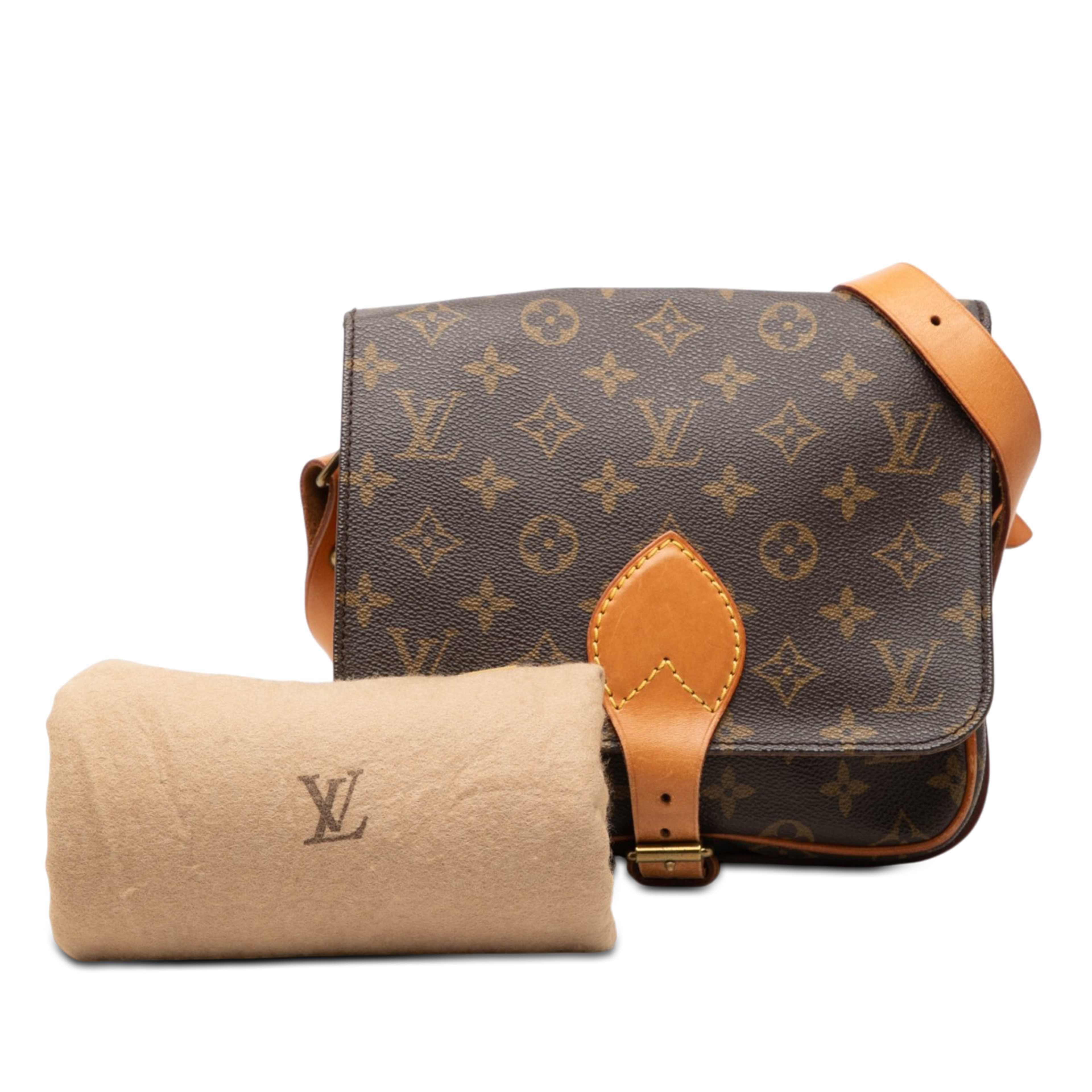 Louis Vuitton Monogram Cartouchiere Mm, från Luxclusif, i färgen brun. Klicka för att öppna bilden i stort format