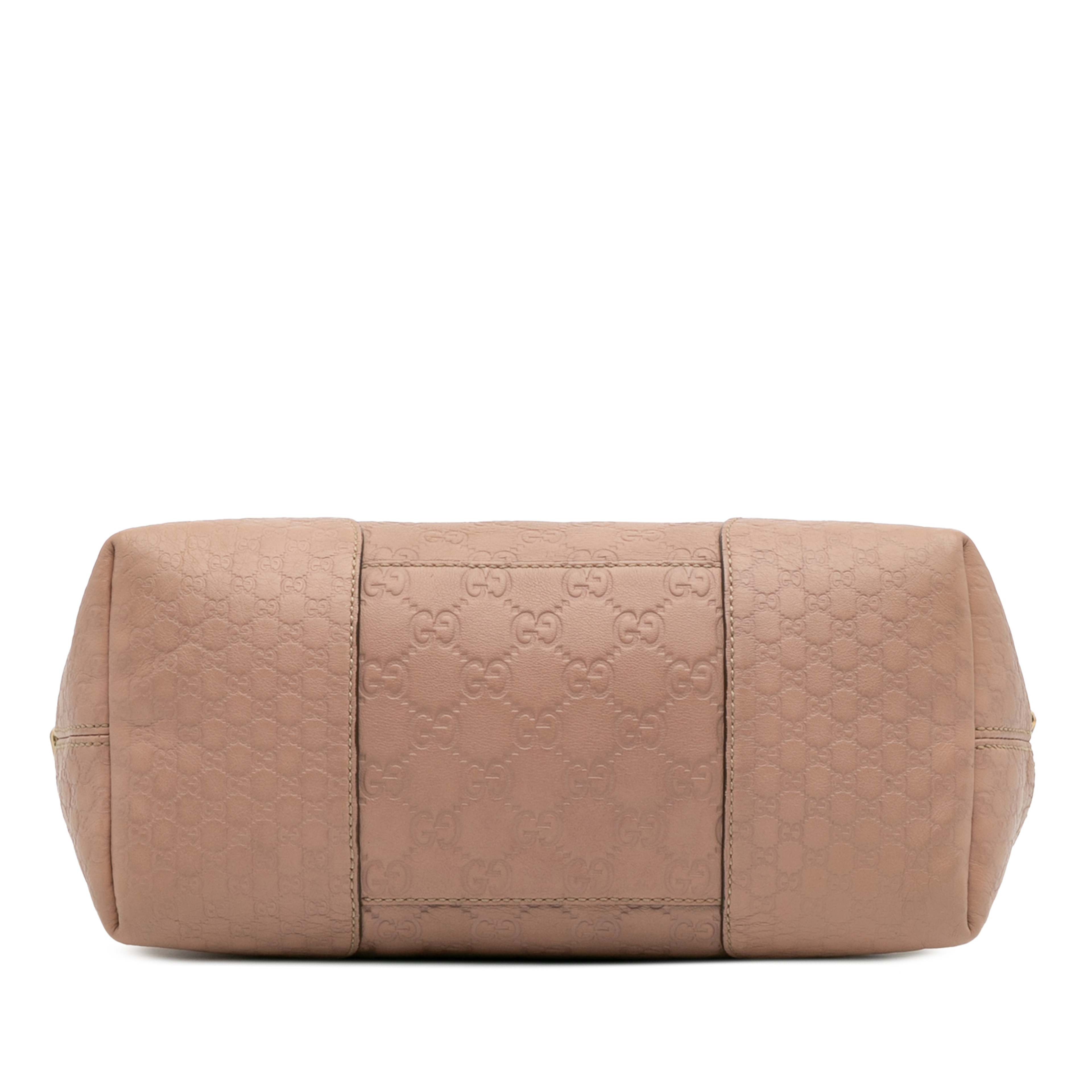 Gucci Medium Guccissima Bree Fold Over Tote, från Luxclusif, i färgen nude. Klicka för att öppna bilden i stort format