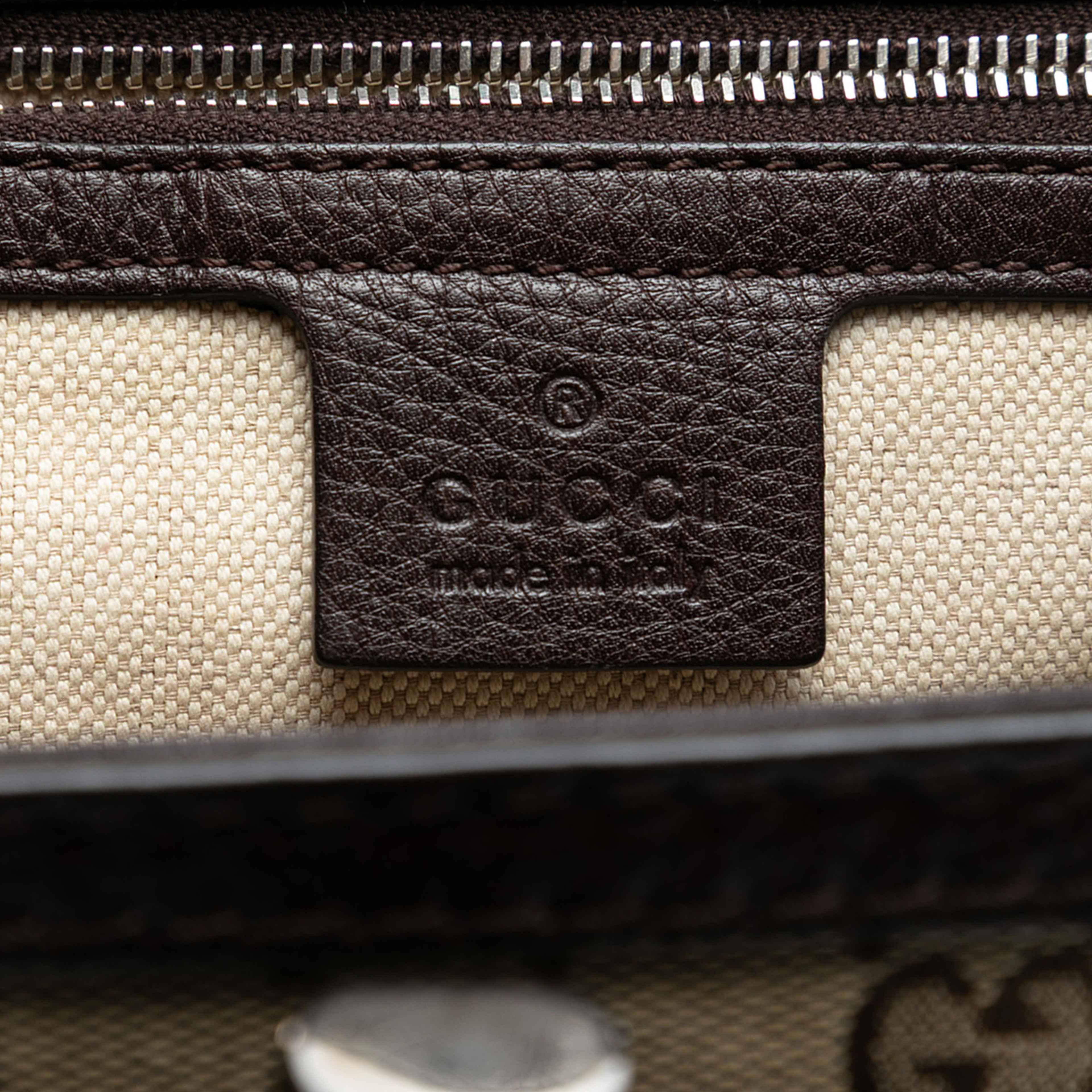 Gucci Medium Gg Canvas New Bamboo Top Handle Bag, från Luxclusif, i färgen beige. Klicka för att öppna bilden i stort format