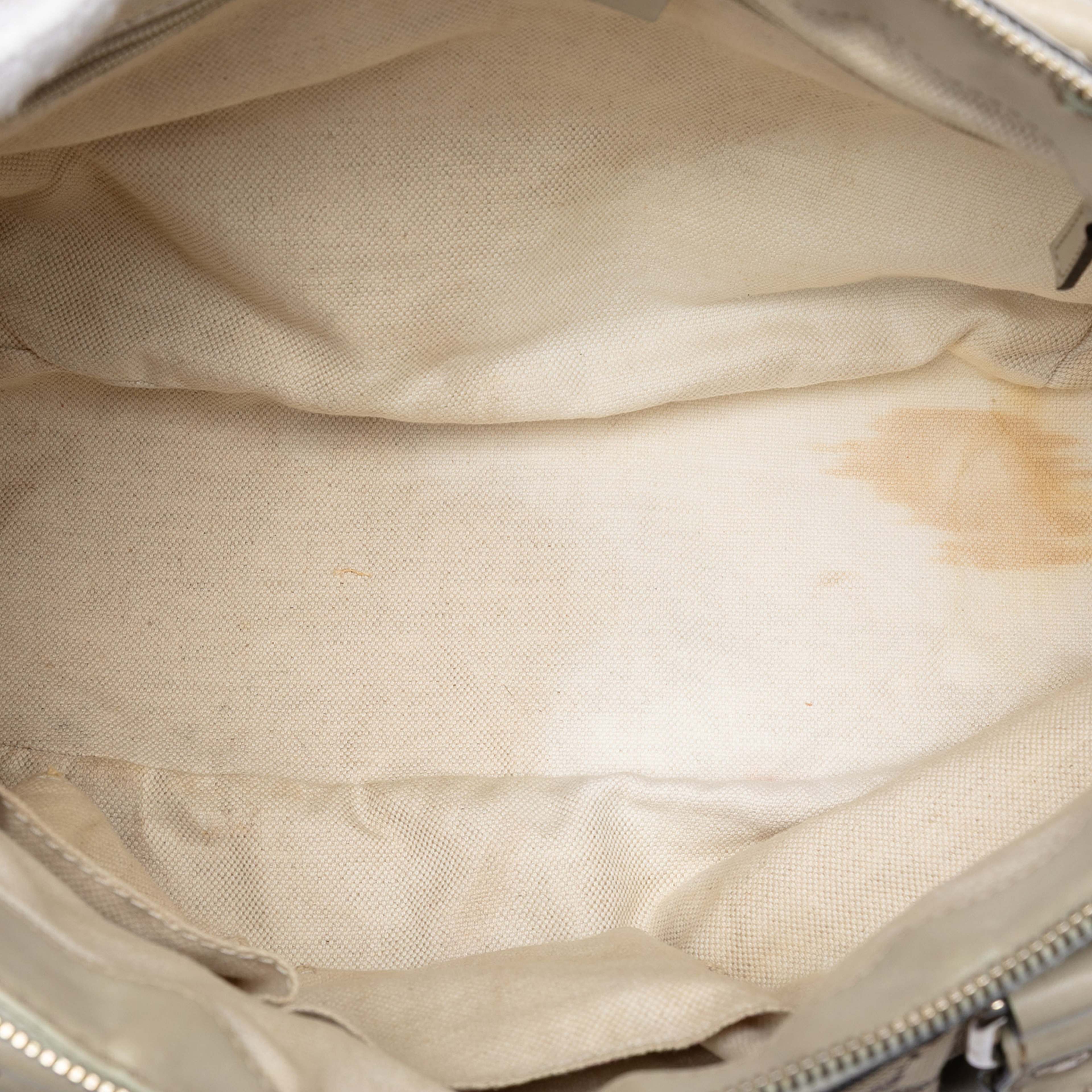 Gucci Gg Canvas Sukey Satchel, från Luxclusif, i färgen beige. Klicka för att öppna bilden i stort format