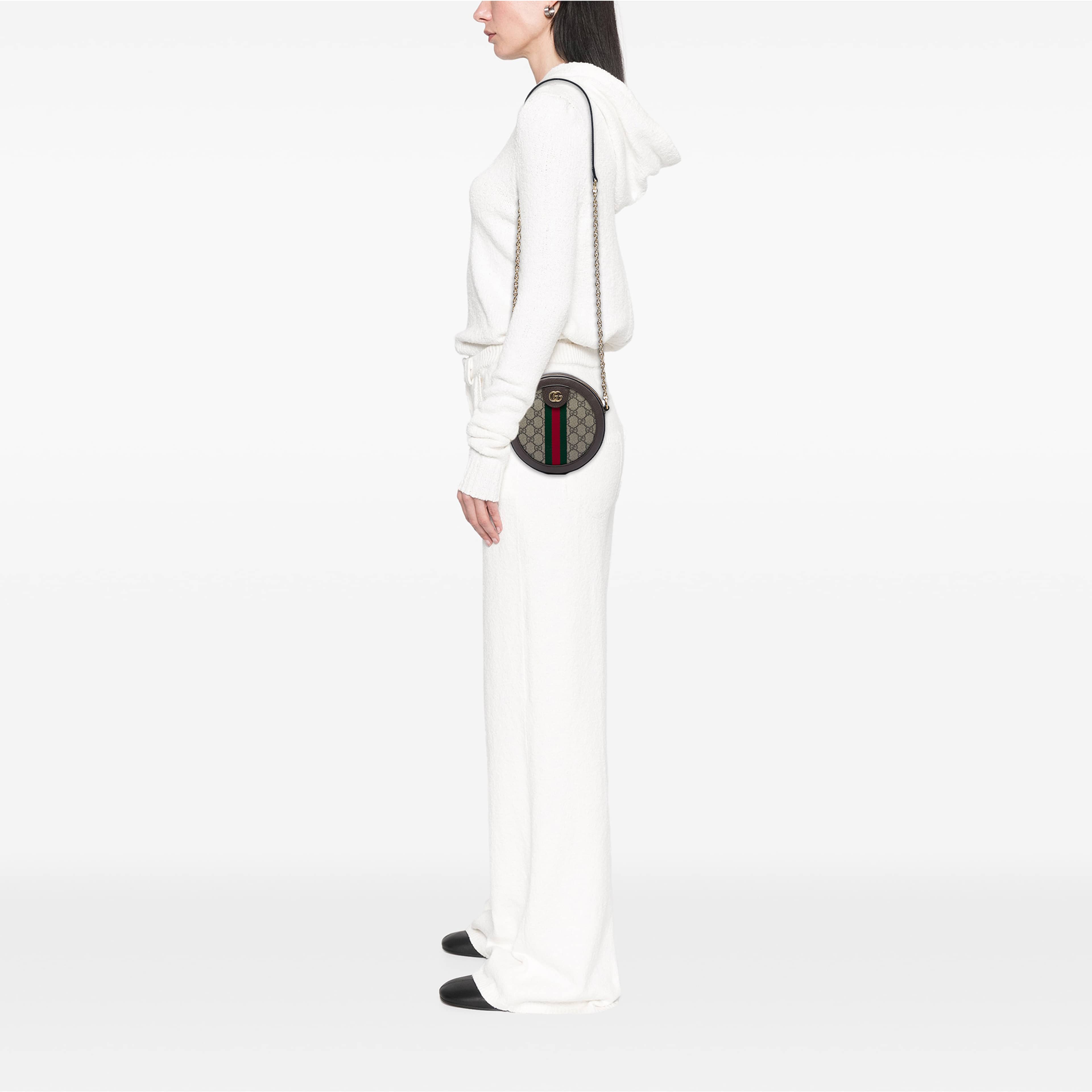 Gucci Mini Gg Supreme Web Ophidia Round Crossbody, från Luxclusif, i färgen beige. Klicka för att öppna bilden i stort format