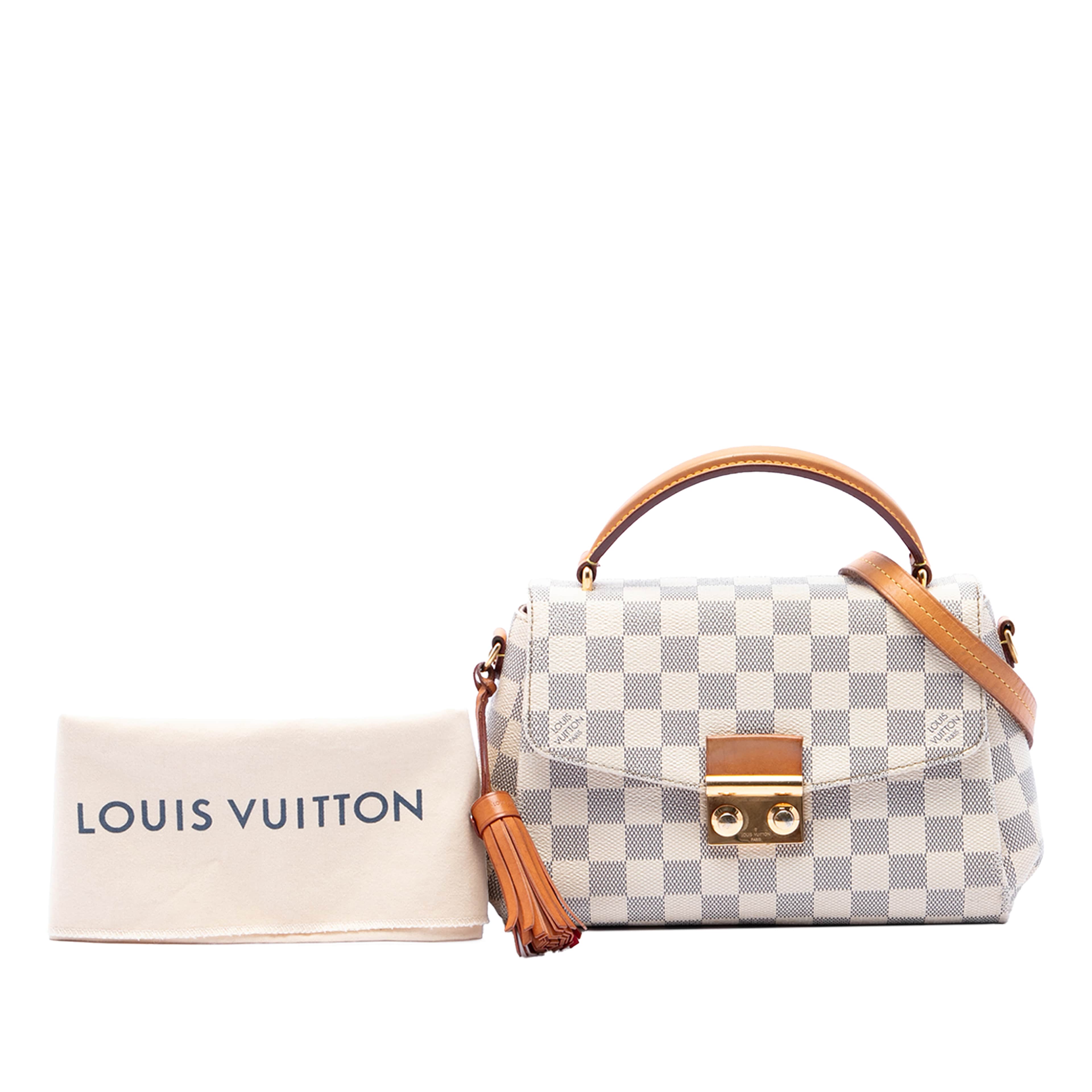 Louis Vuitton Damier Azur Croisette, från Luxclusif, i färgen vit. Klicka för att öppna bilden i stort format