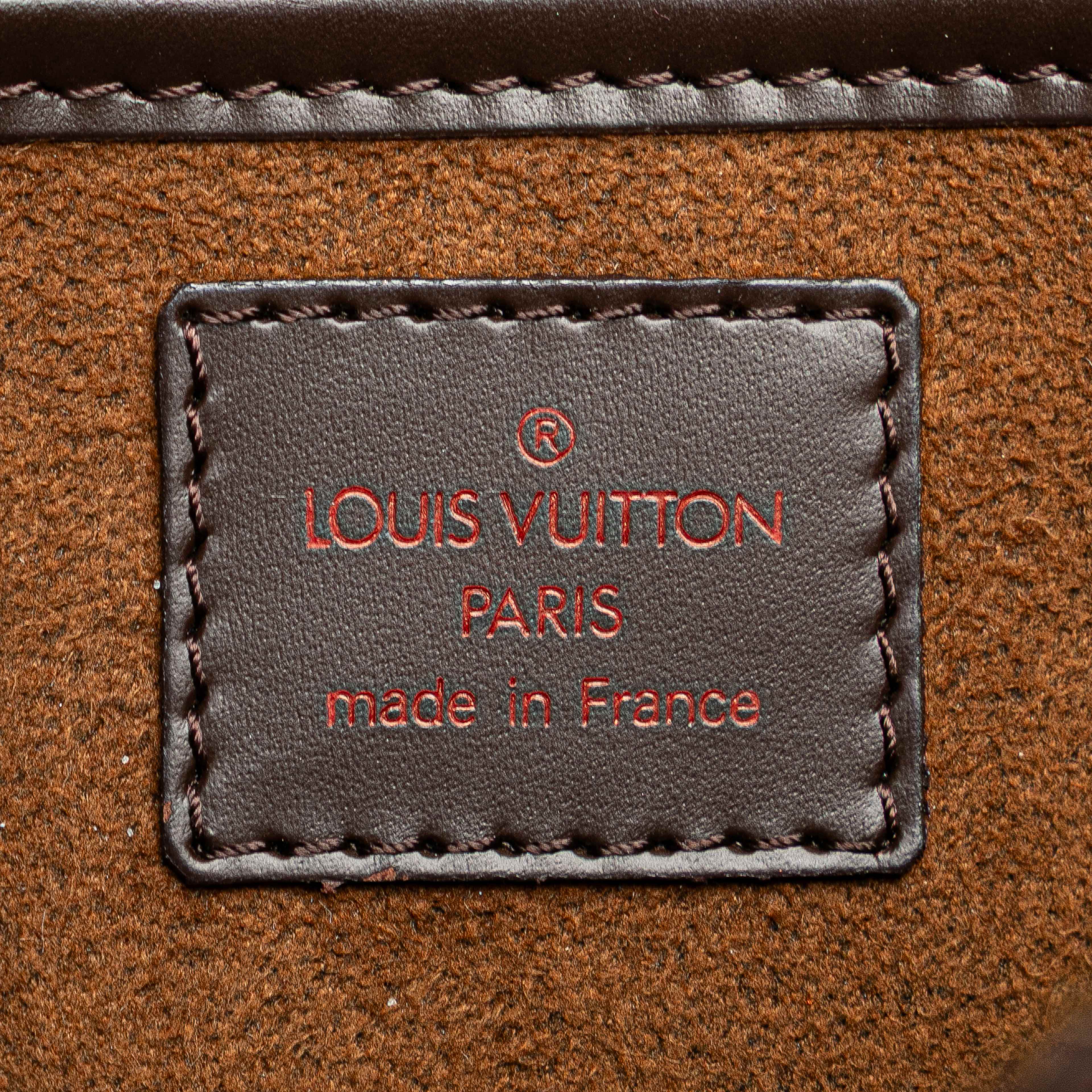 Louis Vuitton Damier Ebene Saint Louis Pochette, från Luxclusif, i färgen brown. Klicka för att öppna bilden i stort format