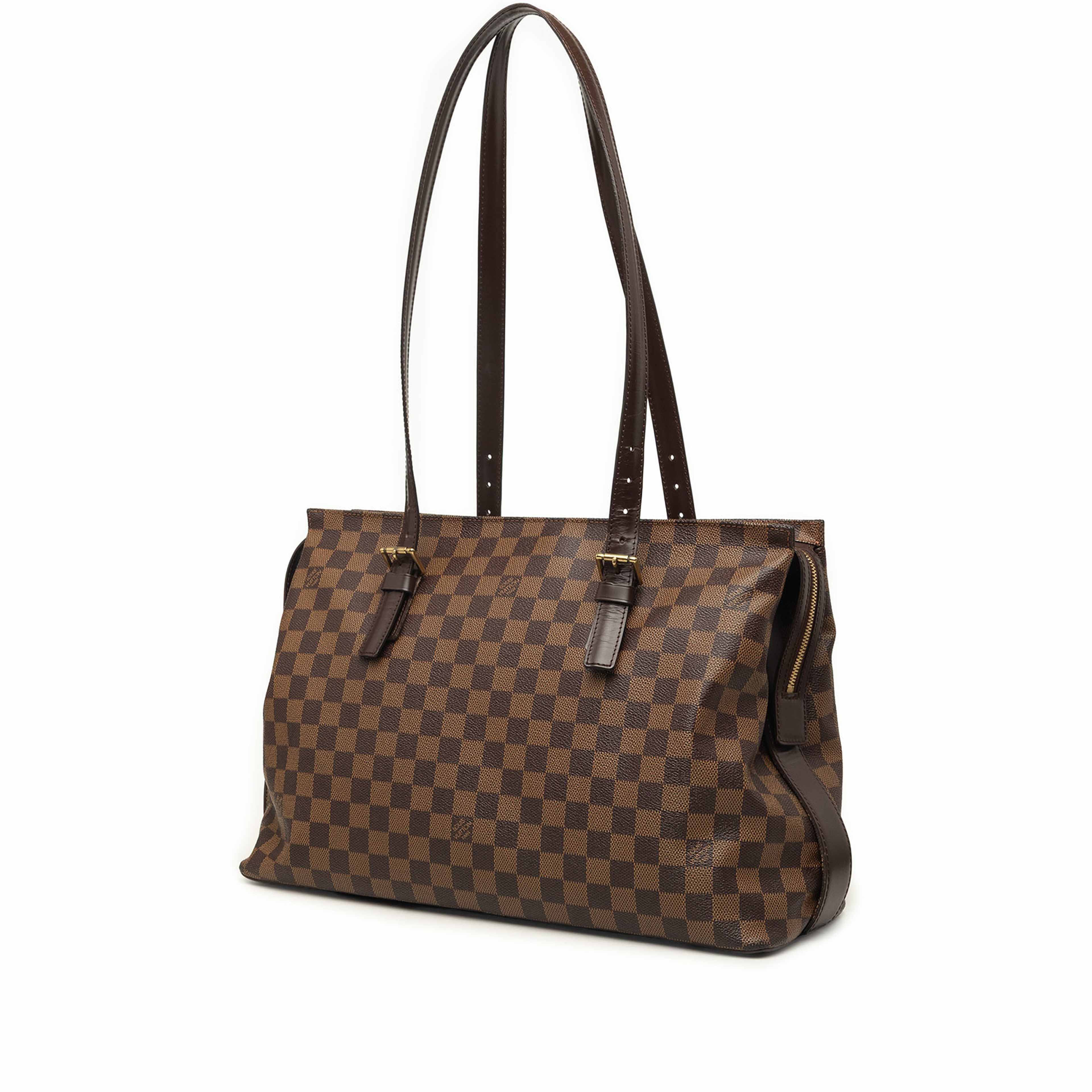 Louis Vuitton Damier Ebene Chelsea, från Luxclusif, i färgen brun. Klicka för att öppna bilden i stort format