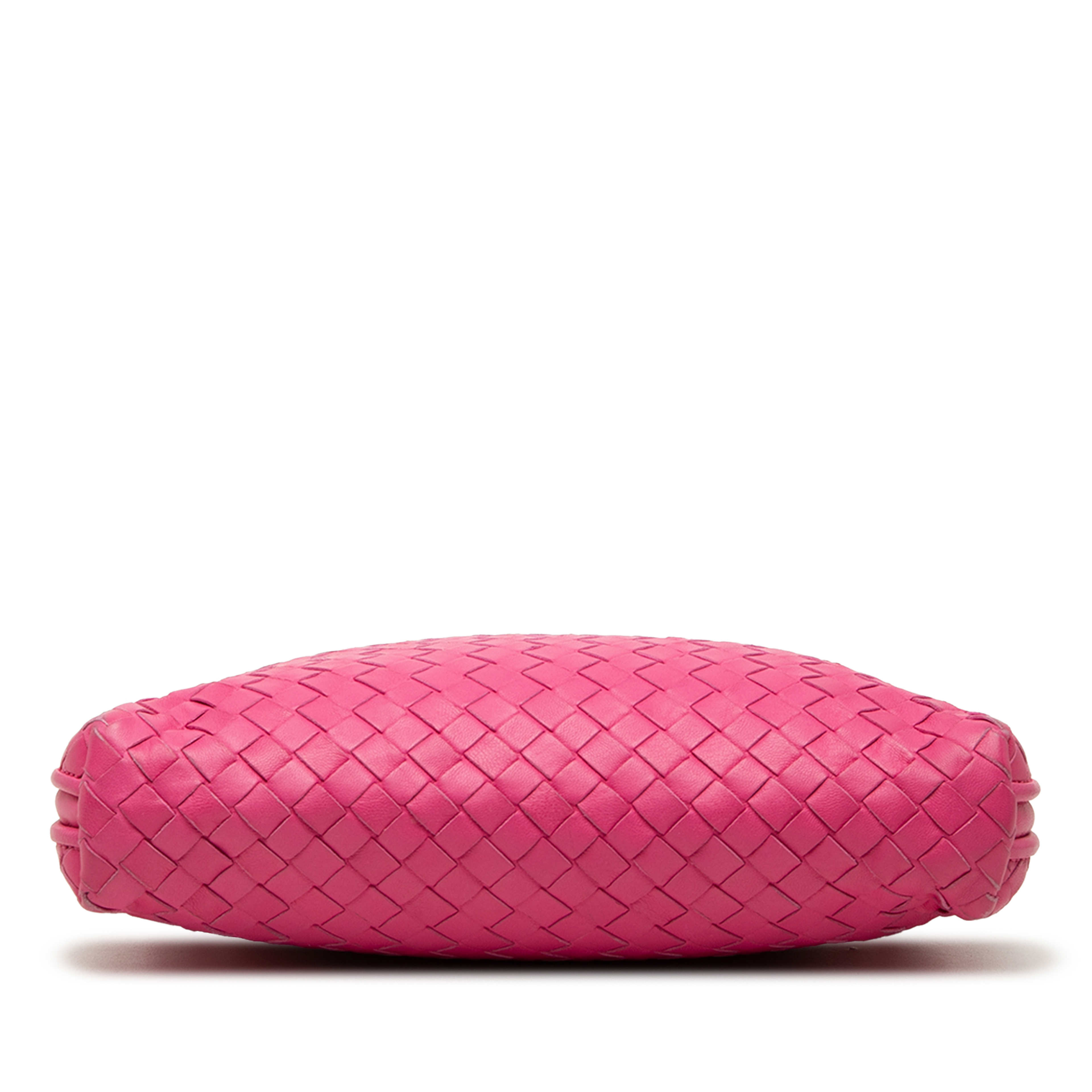 Bottega Veneta Nappa Intrecciato Nodini Crossbody, från Luxclusif, i färgen rosa. Klicka för att öppna bilden i stort format