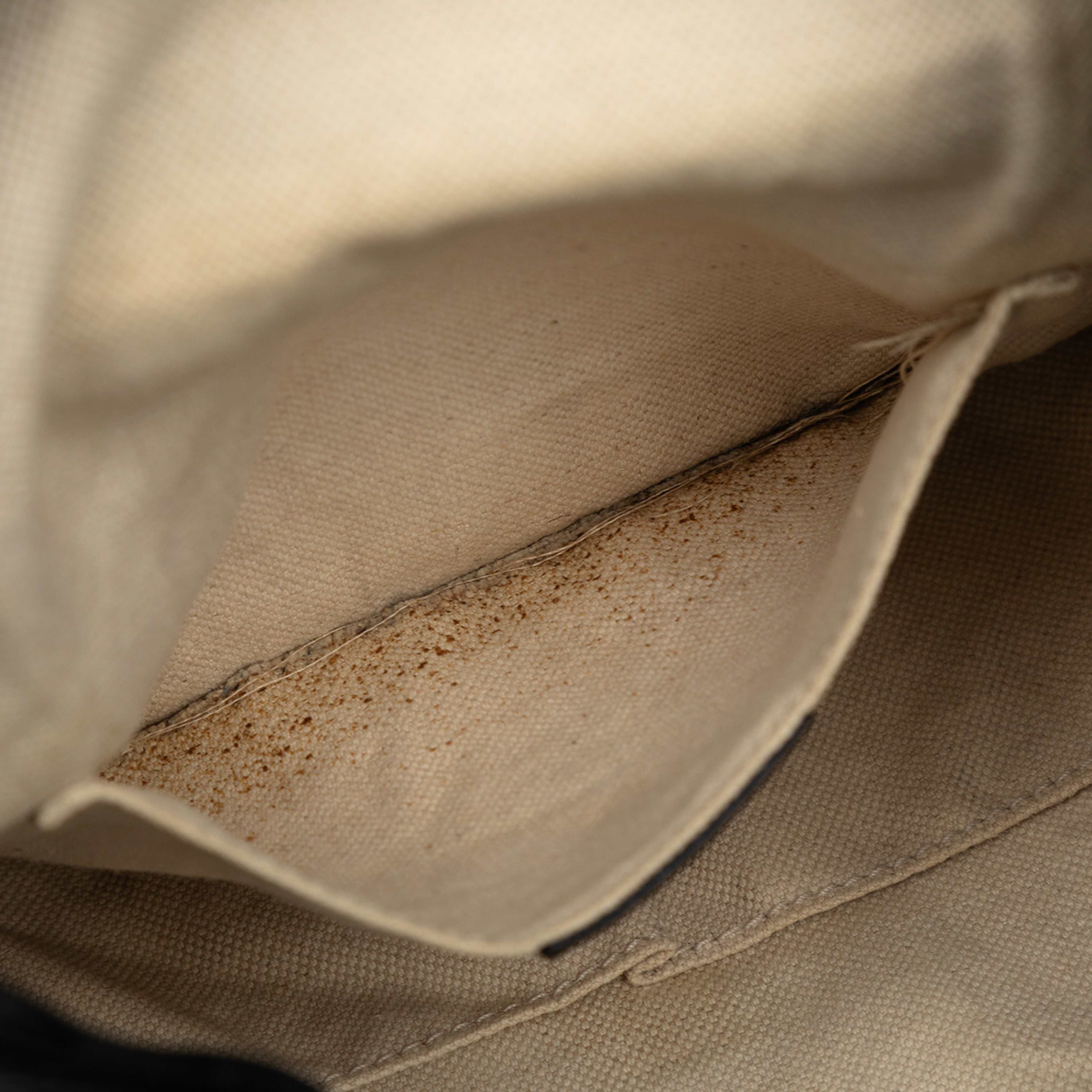 Gucci Leather Bamboo Tassel Backpack, från Luxclusif, i färgen black. Klicka för att öppna bilden i stort format