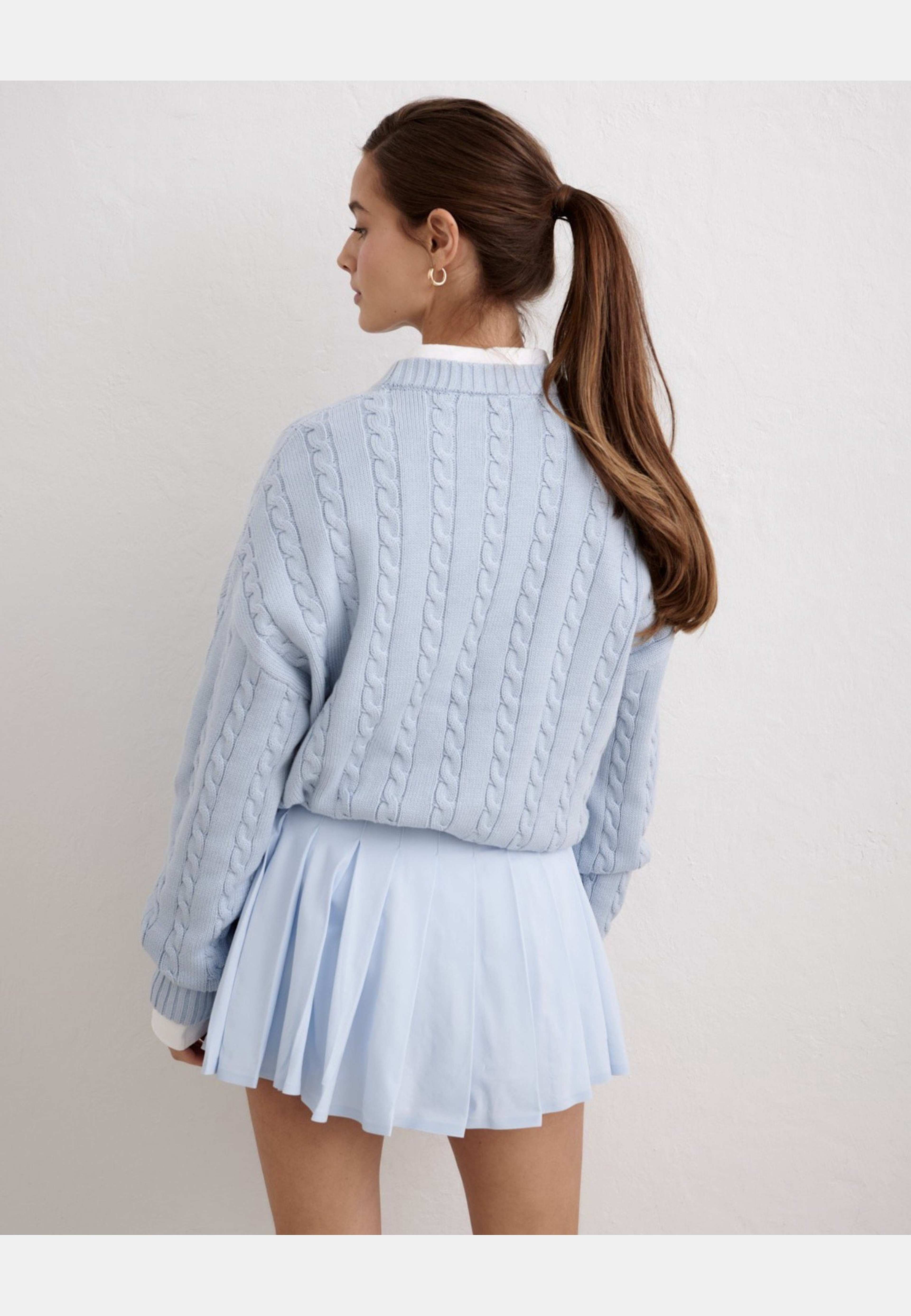 Club Cable Knit Sweater, från aim'n, i färgen aura. Klicka för att öppna bilden i stort format