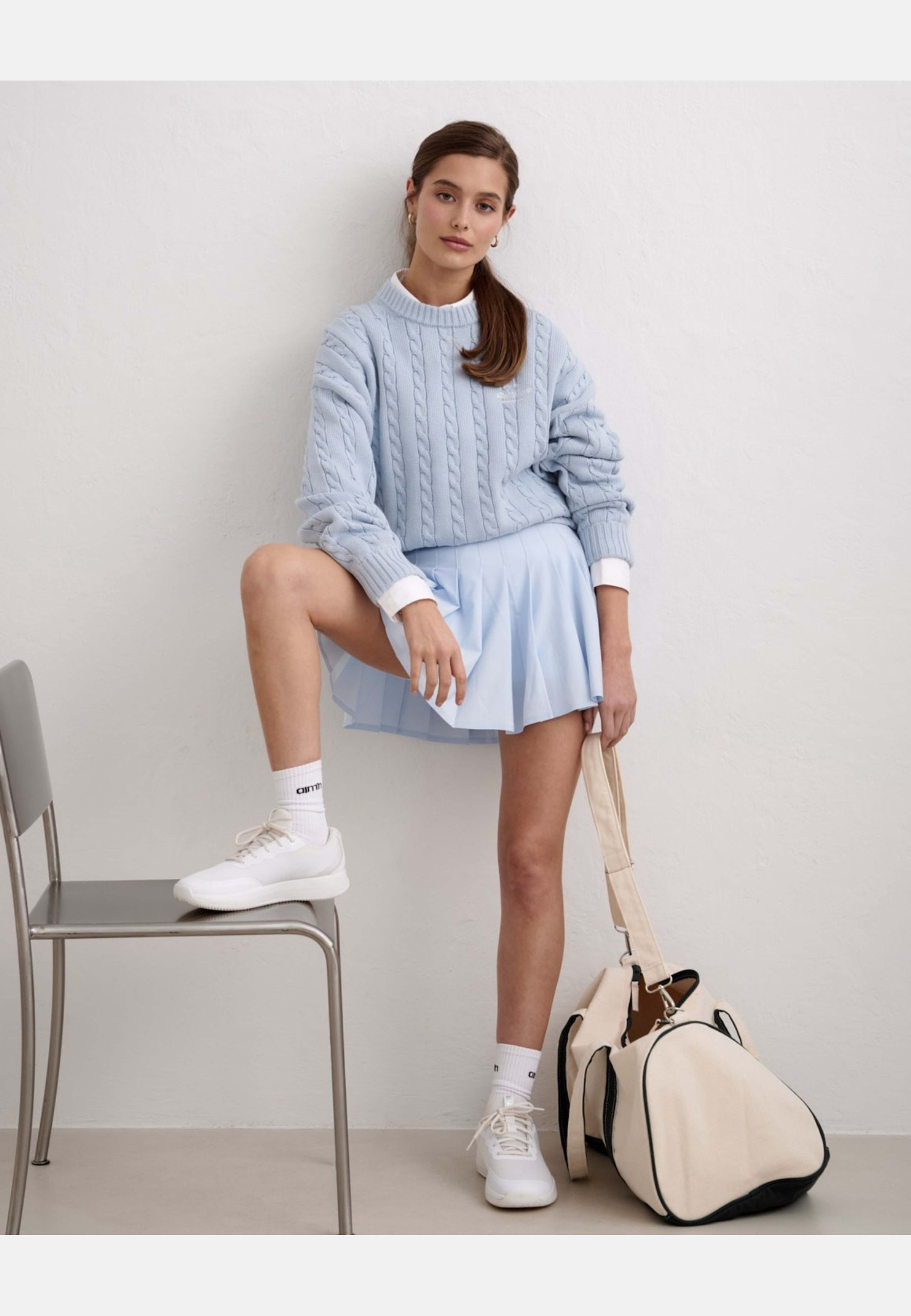 Club Cable Knit Sweater, från aim'n, i färgen aura. Klicka för att öppna bilden i stort format