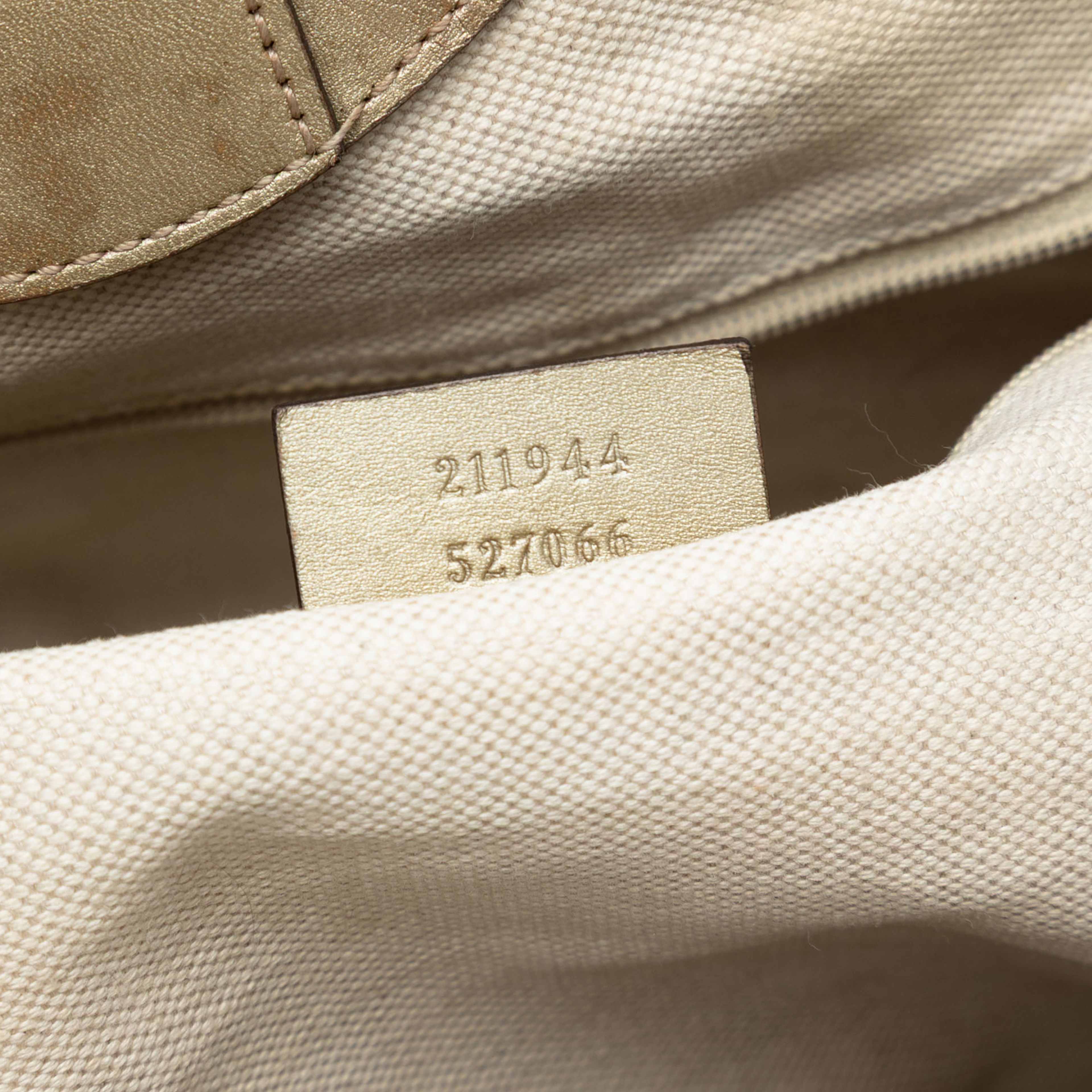Gucci Medium Guccissima Sukey Tote, från Luxclusif, i färgen guld. Klicka för att öppna bilden i stort format