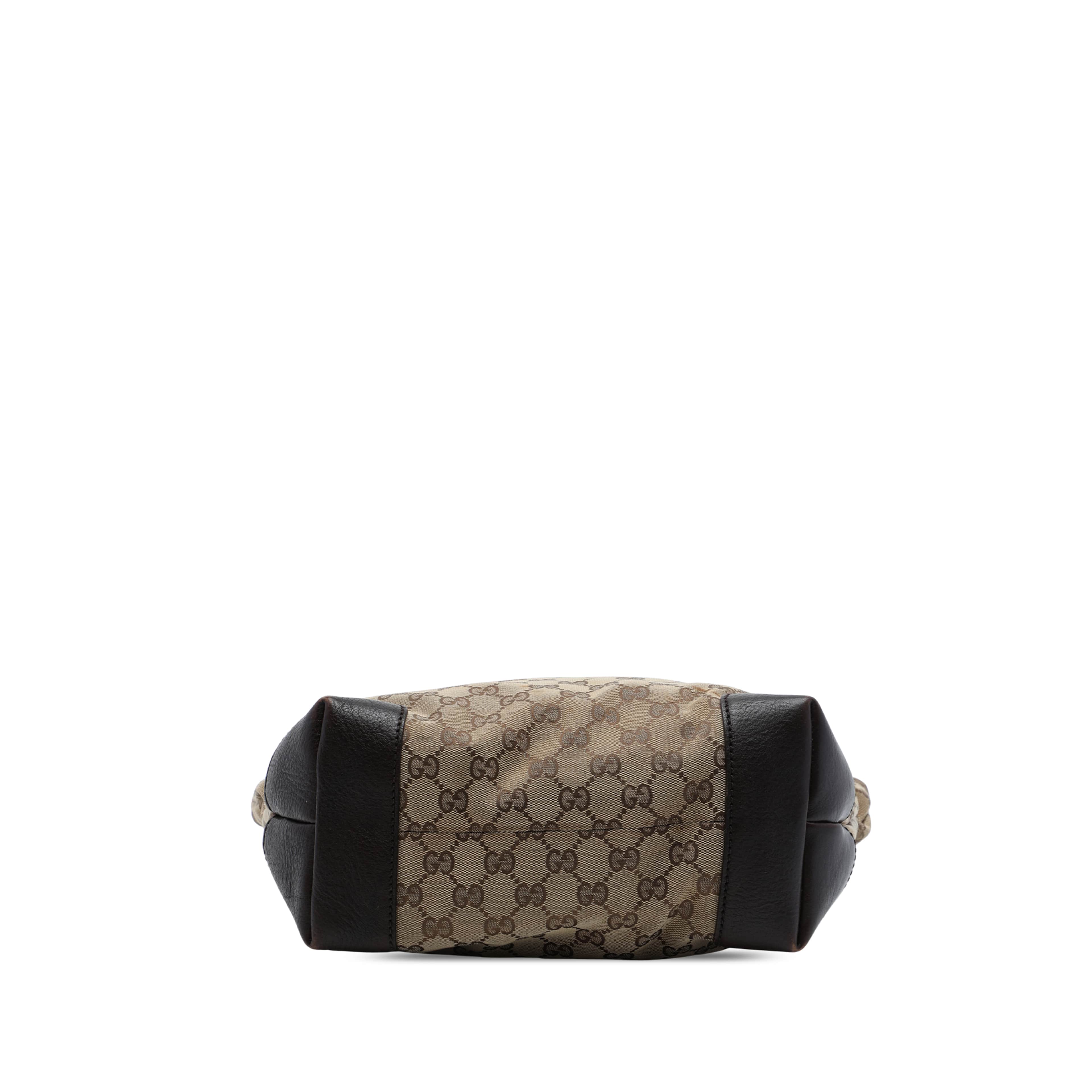 Gucci Gg Canvas Gg Charm Tote, från Luxclusif, i färgen beige. Klicka för att öppna bilden i stort format
