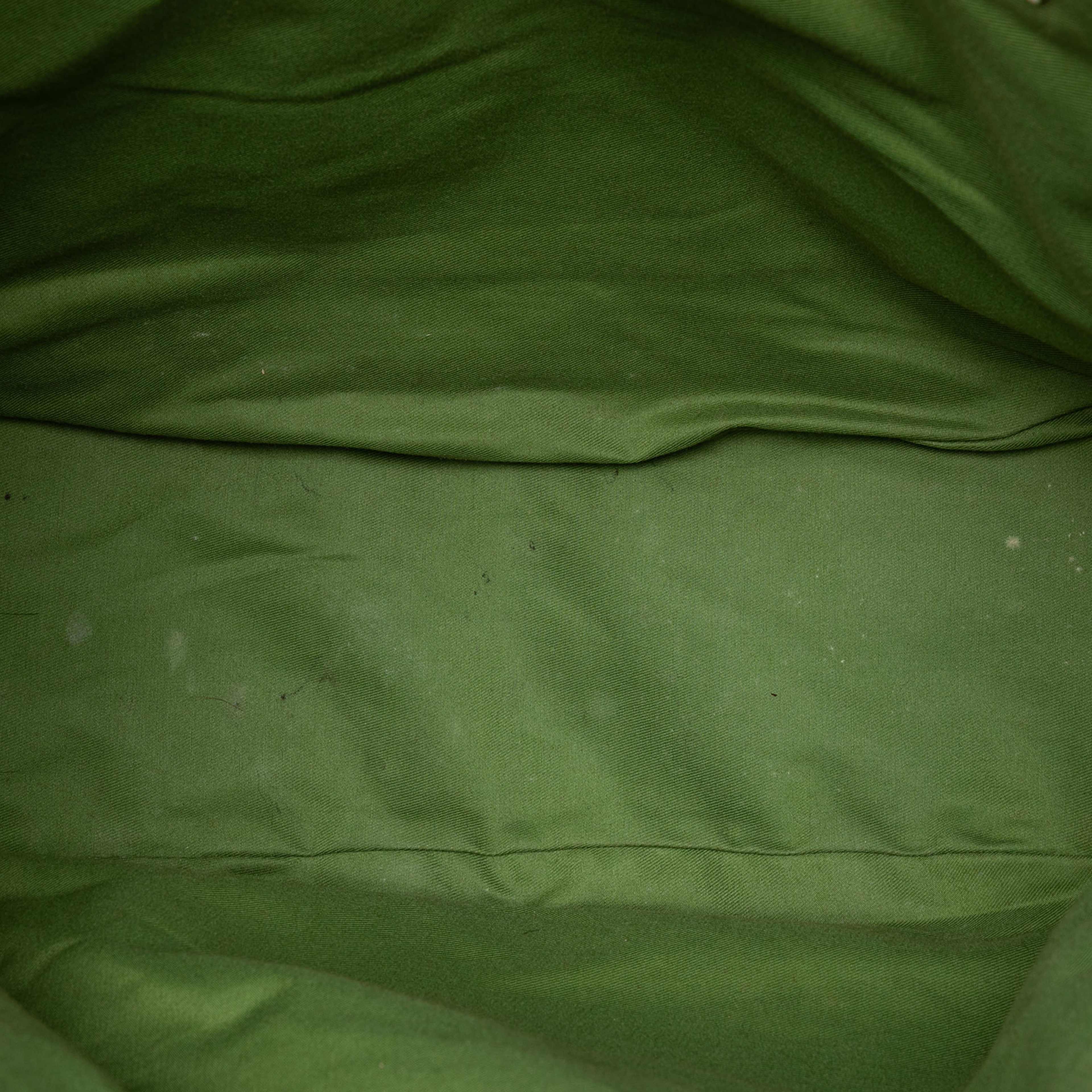 Gucci Gg Canvas Web Pelham Shoulder Bag, från Luxclusif, i färgen beige. Klicka för att öppna bilden i stort format