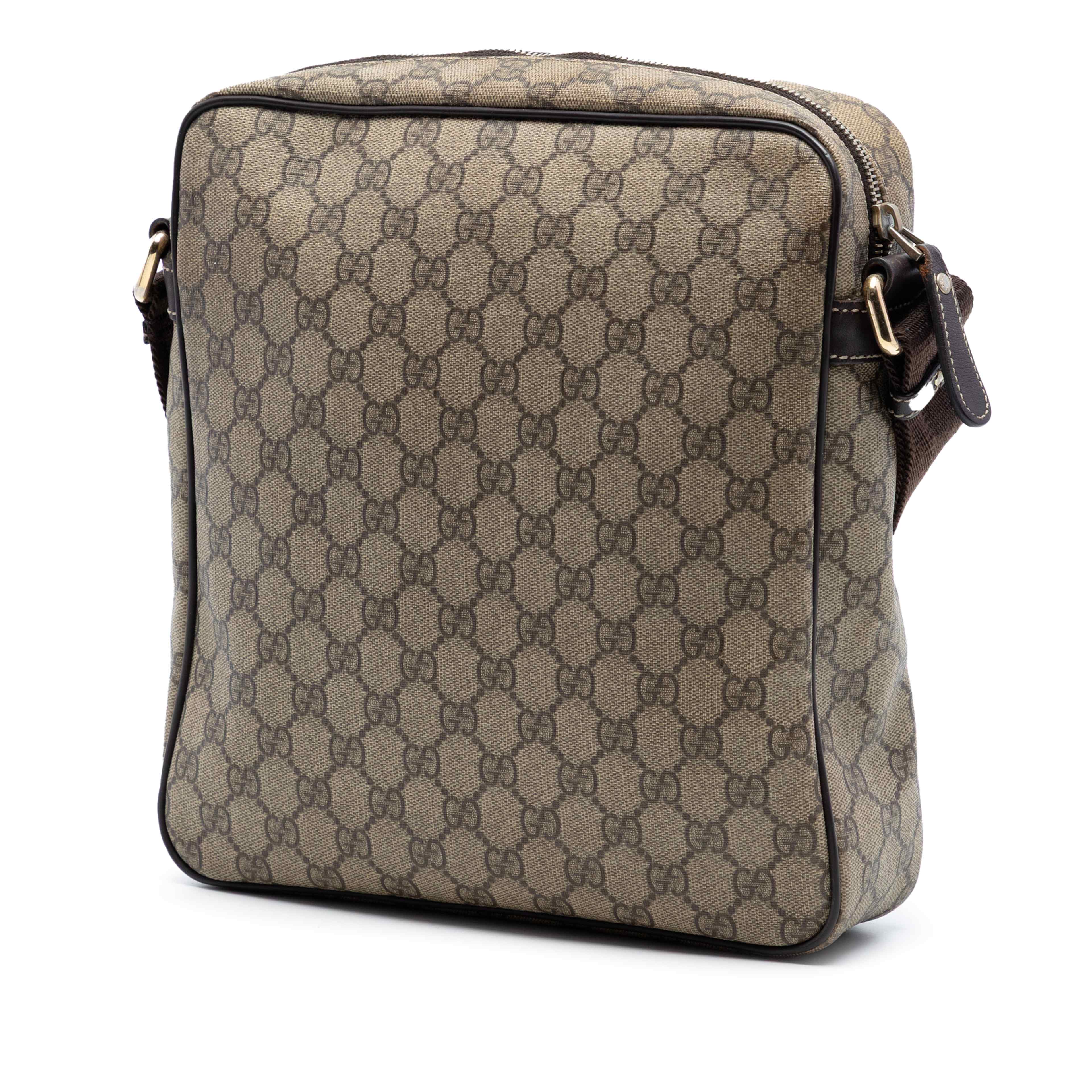 Gucci Gg Supreme Crossbody, från Luxclusif, i färgen beige. Klicka för att öppna bilden i stort format