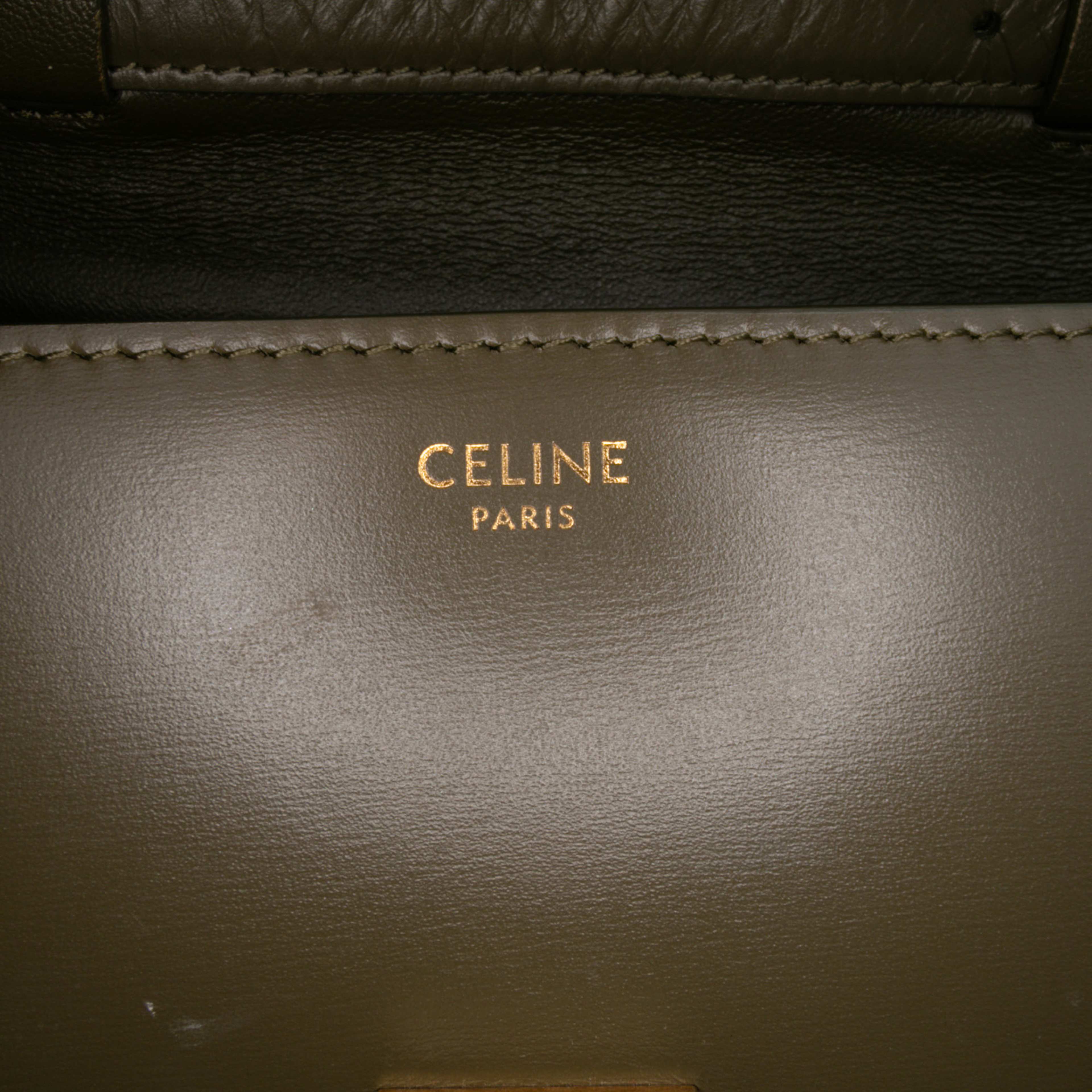 Celine Small Calfskin Classic Box, från Luxclusif, i färgen dark khaki.