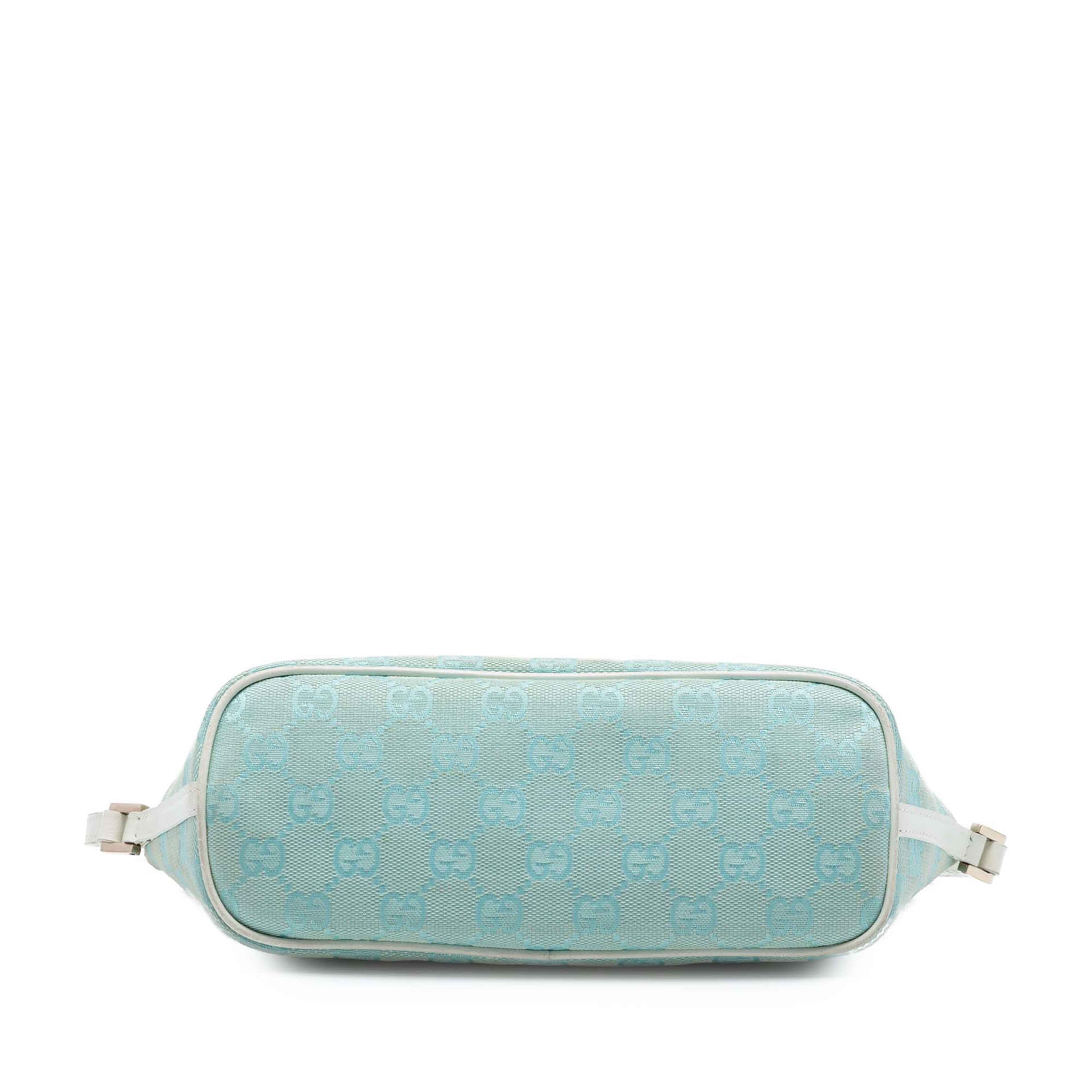 Gucci Gg Canvas Boat, från Luxclusif, i färgen light blue. Klicka för att öppna bilden i stort format