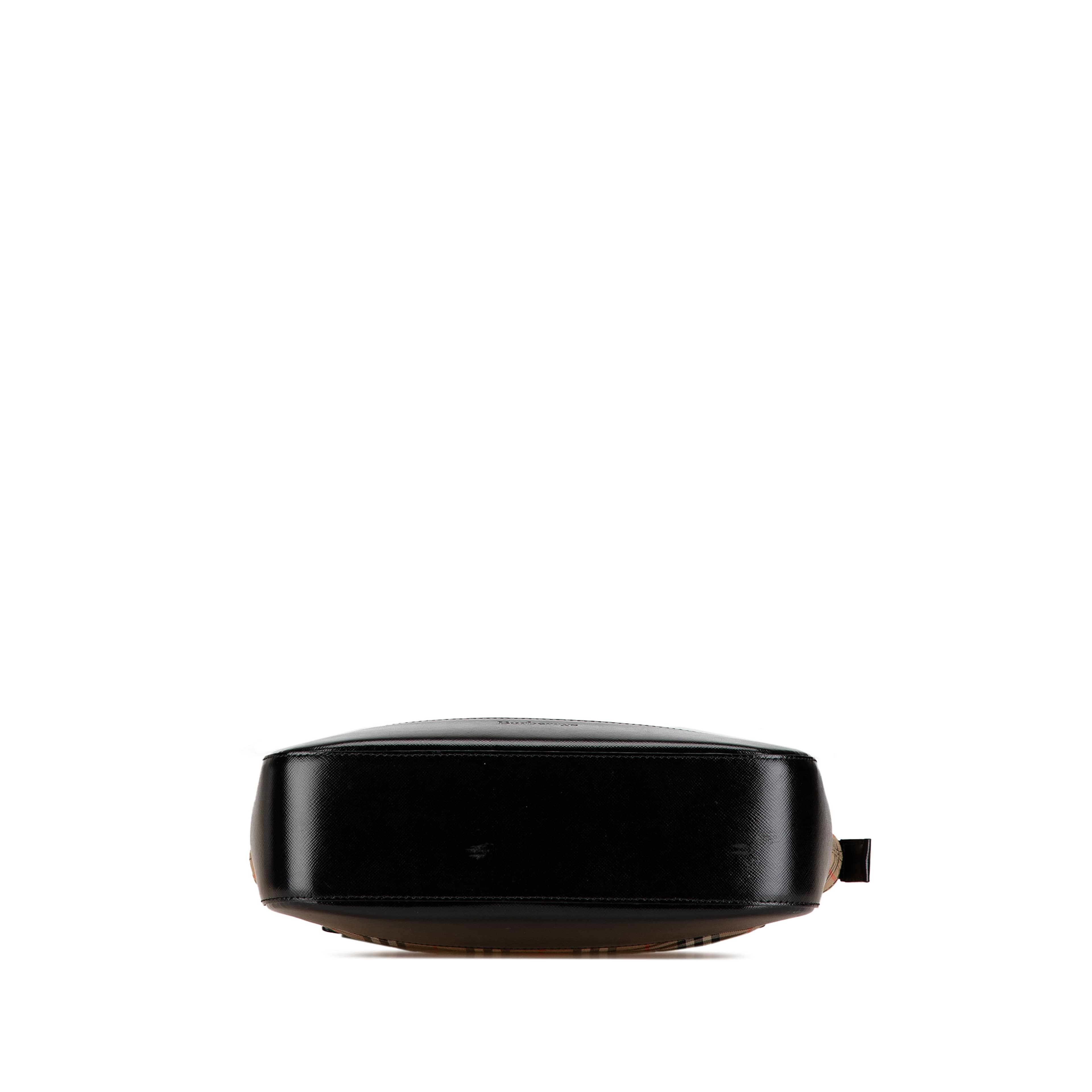 Burberry Haymarket Check Canvas Handbag, från Luxclusif, i färgen beige. Klicka för att öppna bilden i stort format