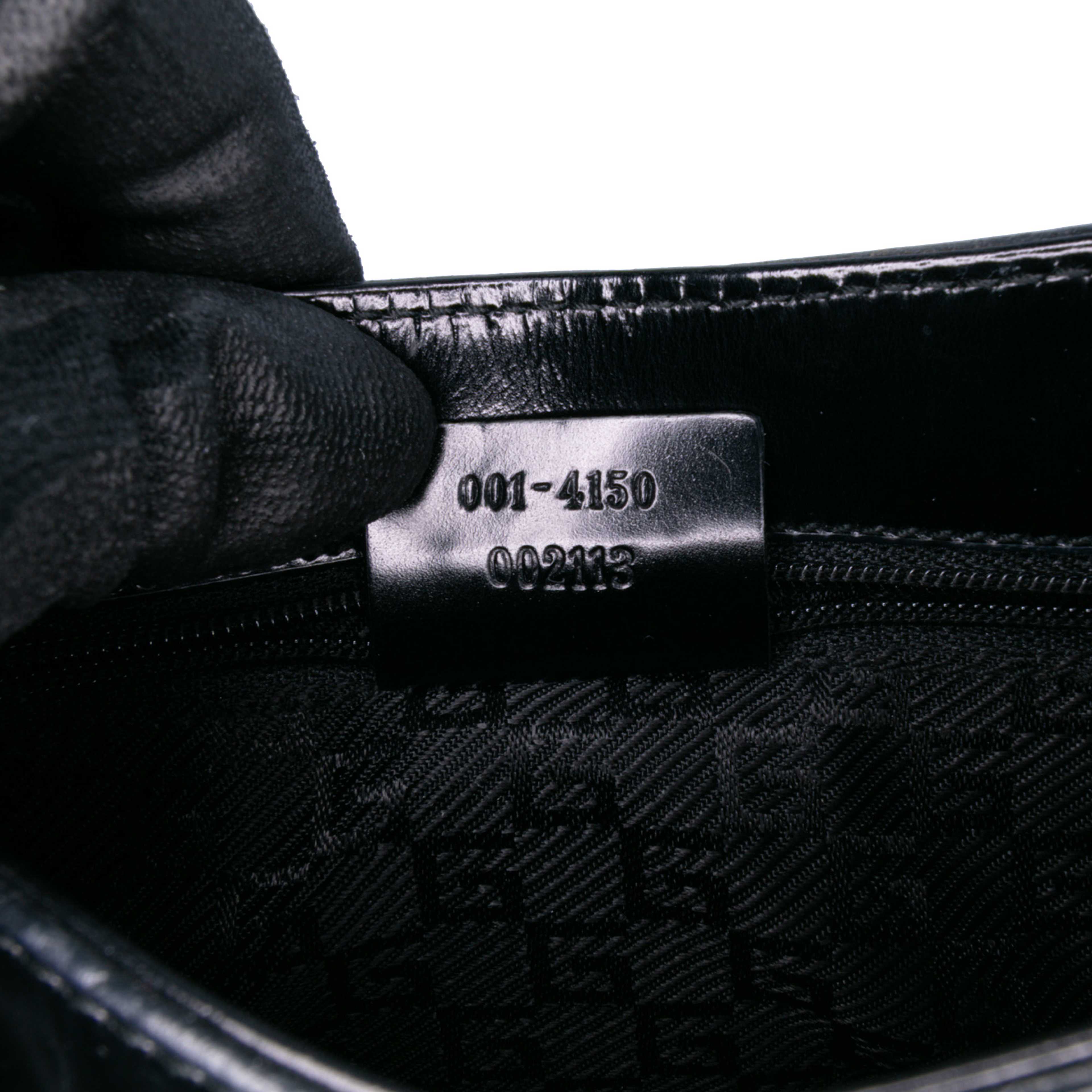 Gucci Patent Leather Shoulder Bag, från Luxclusif, i färgen black. Klicka för att öppna bilden i stort format