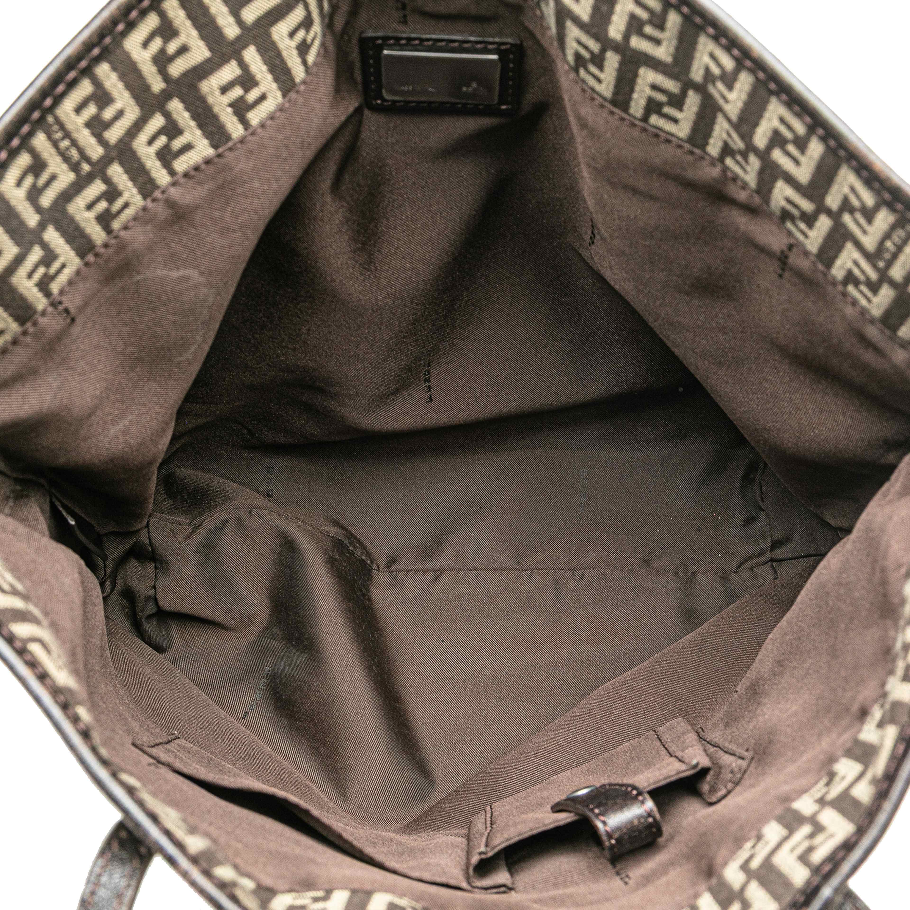 Fendi Zucchino Canvas Tote, från Luxclusif, i färgen brun. Klicka för att öppna bilden i stort format