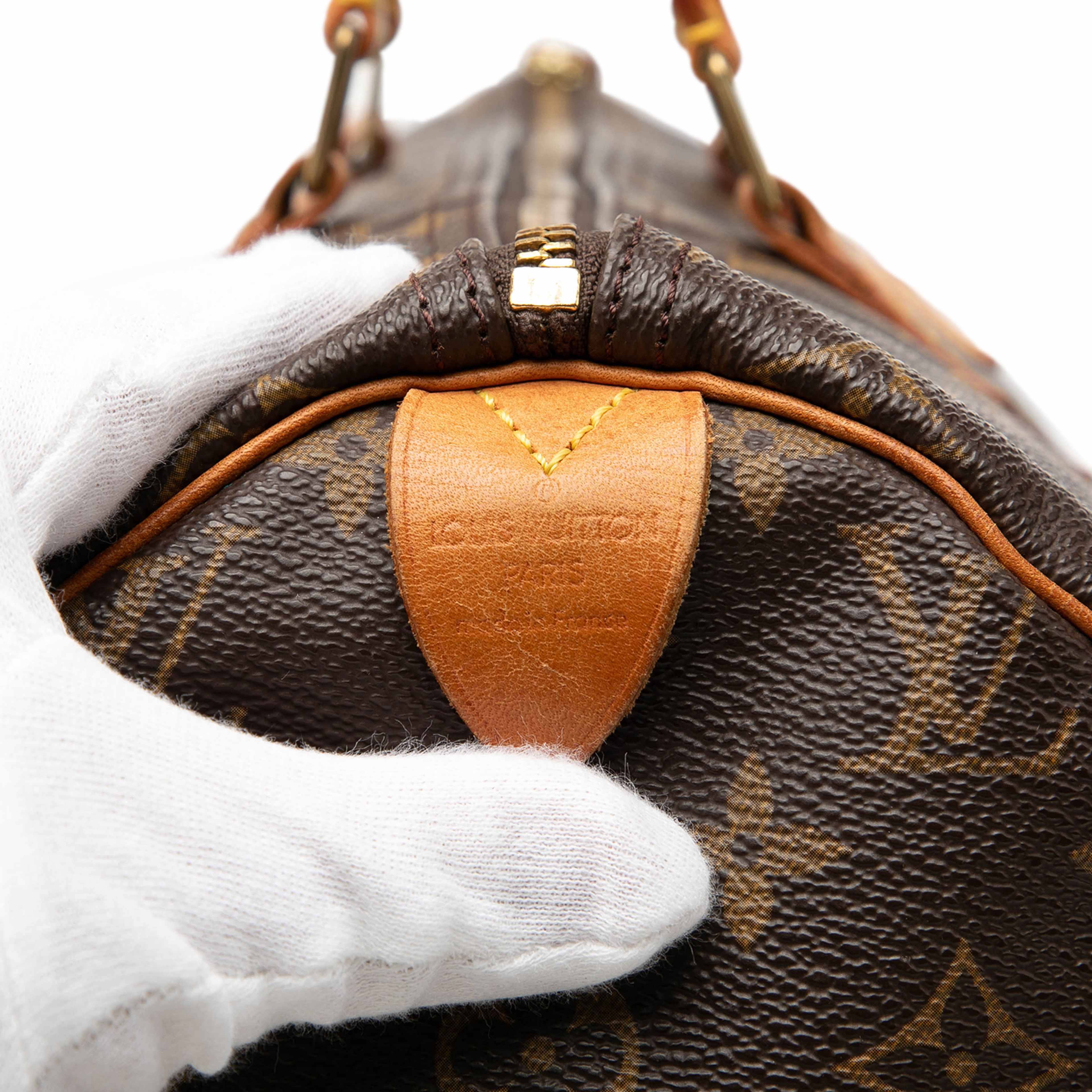 Louis Vuitton Monogram Speedy 40, från Luxclusif, i färgen brun. Klicka för att öppna bilden i stort format