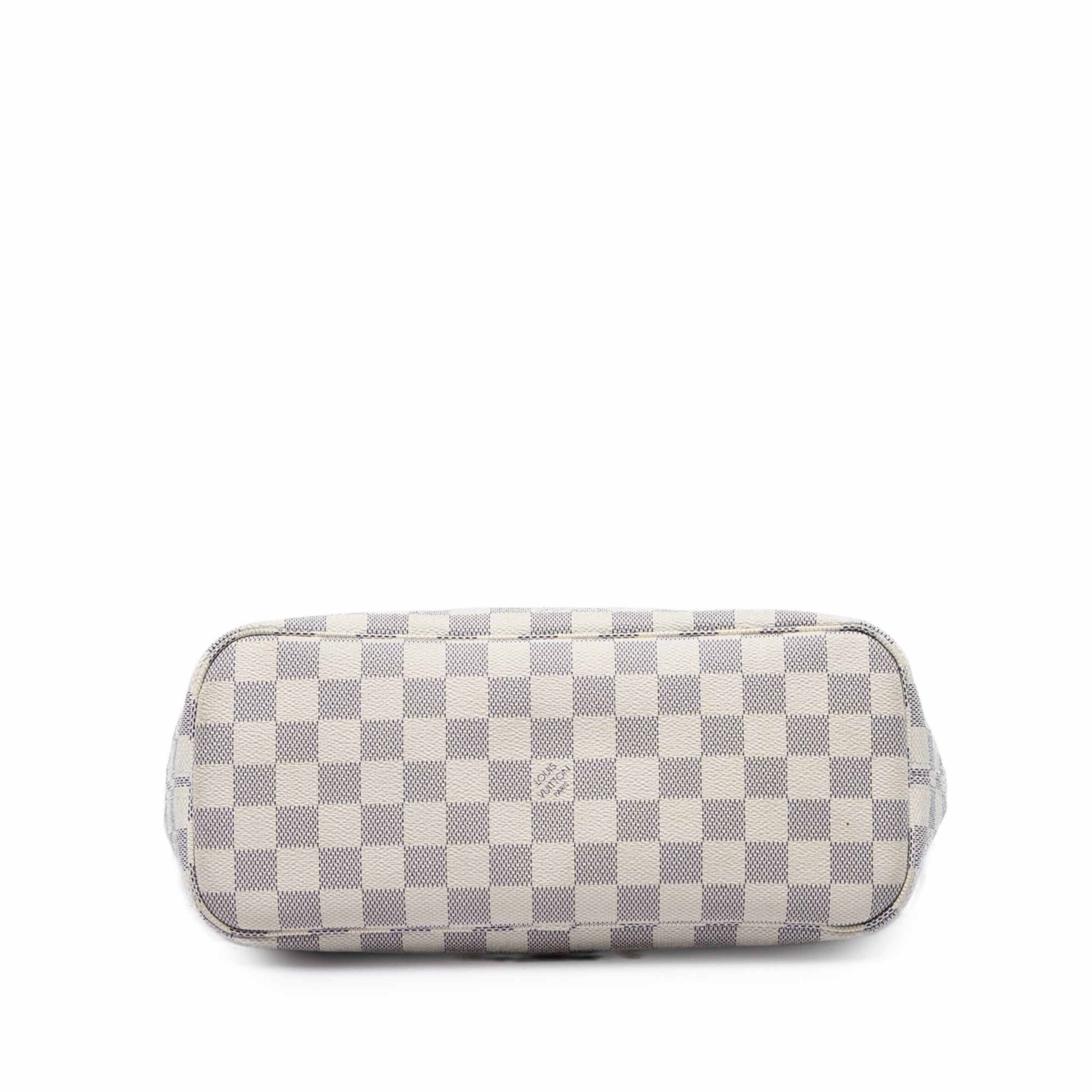Louis Vuitton Damier Azur Neverfull Pm, från Luxclusif, i färgen vit. Klicka för att öppna bilden i stort format