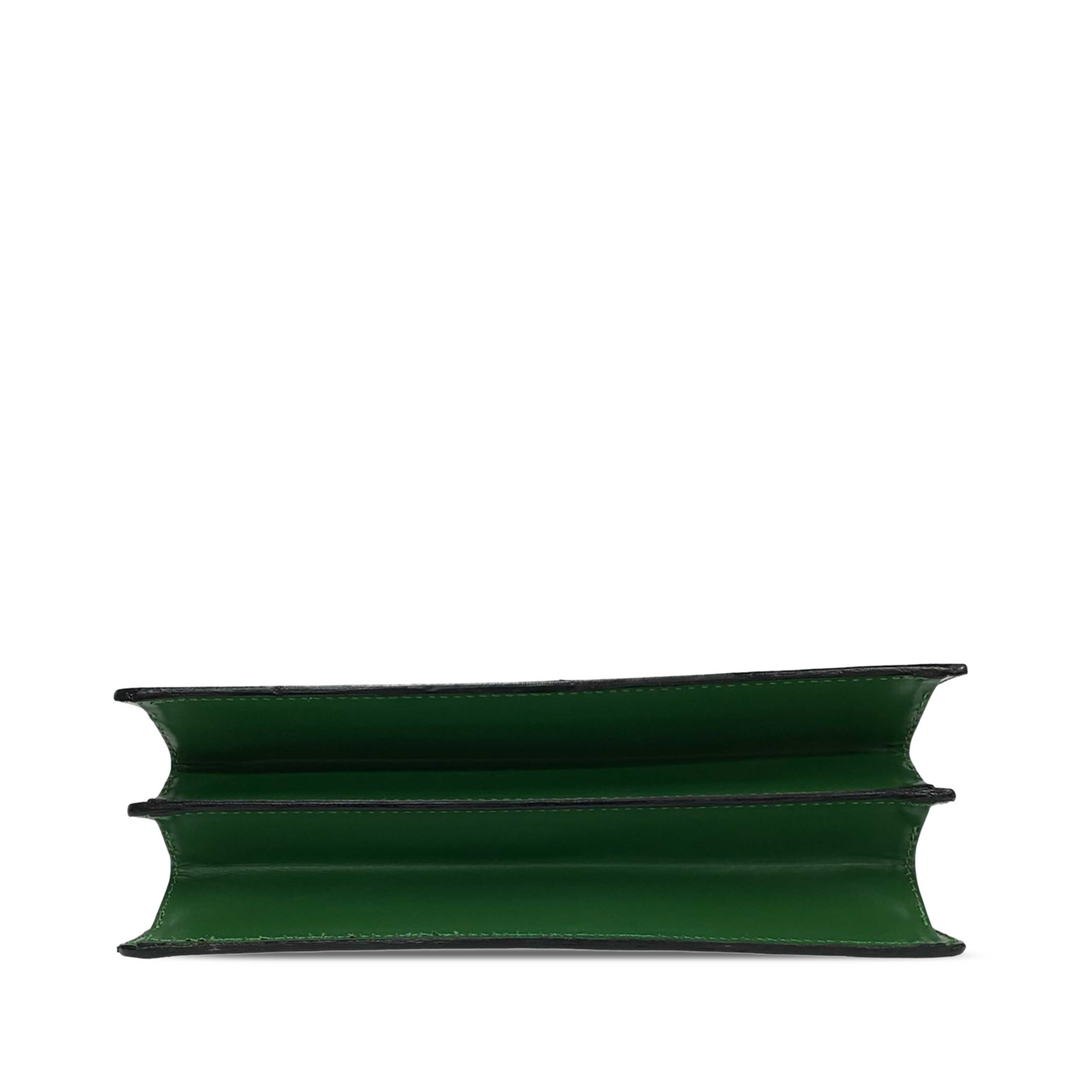 Louis Vuitton Epi Capucines, från Luxclusif, i färgen green. Klicka för att öppna bilden i stort format