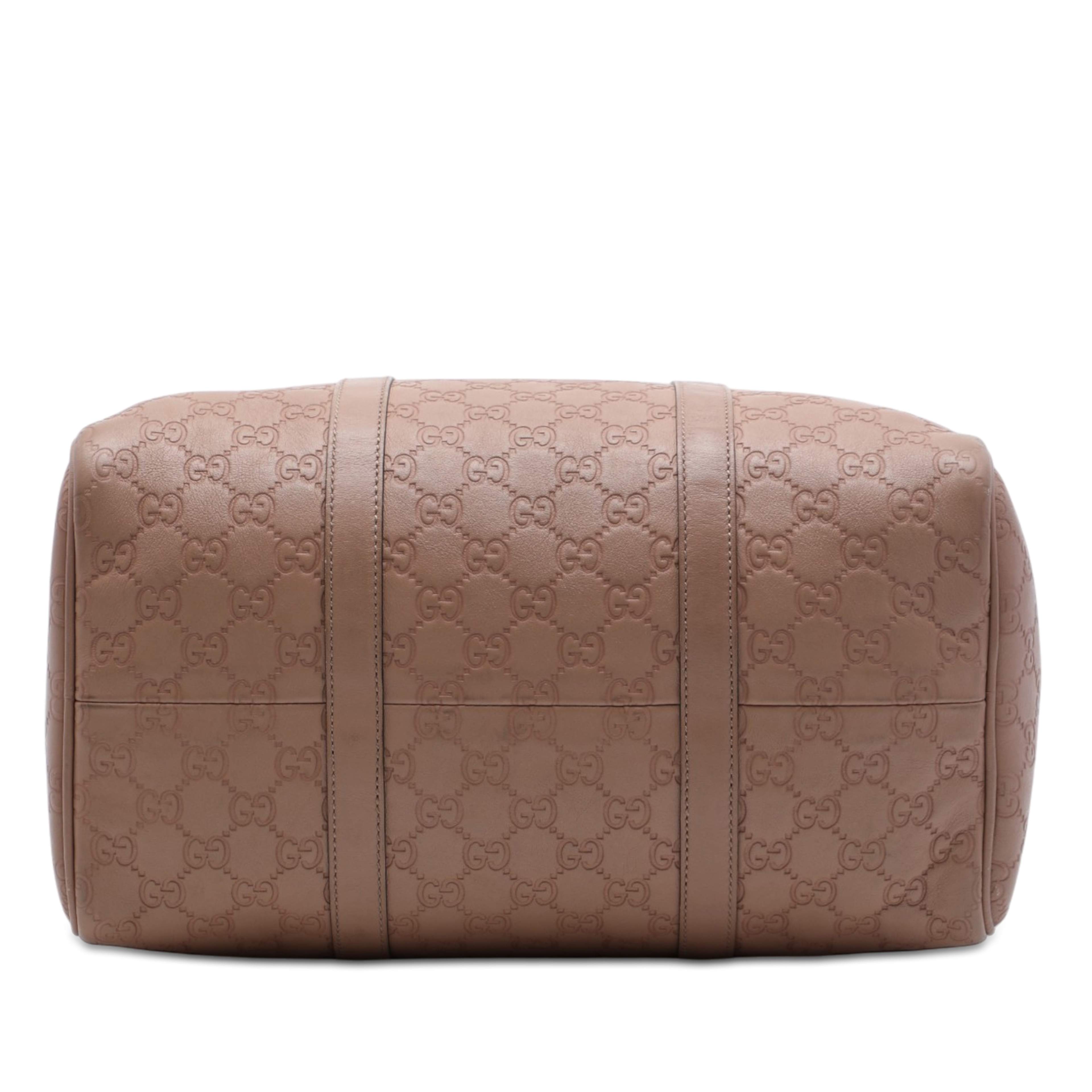 Gucci Medium Guccissima Joy Boston Bag, från Luxclusif, i färgen brun. Klicka för att öppna bilden i stort format