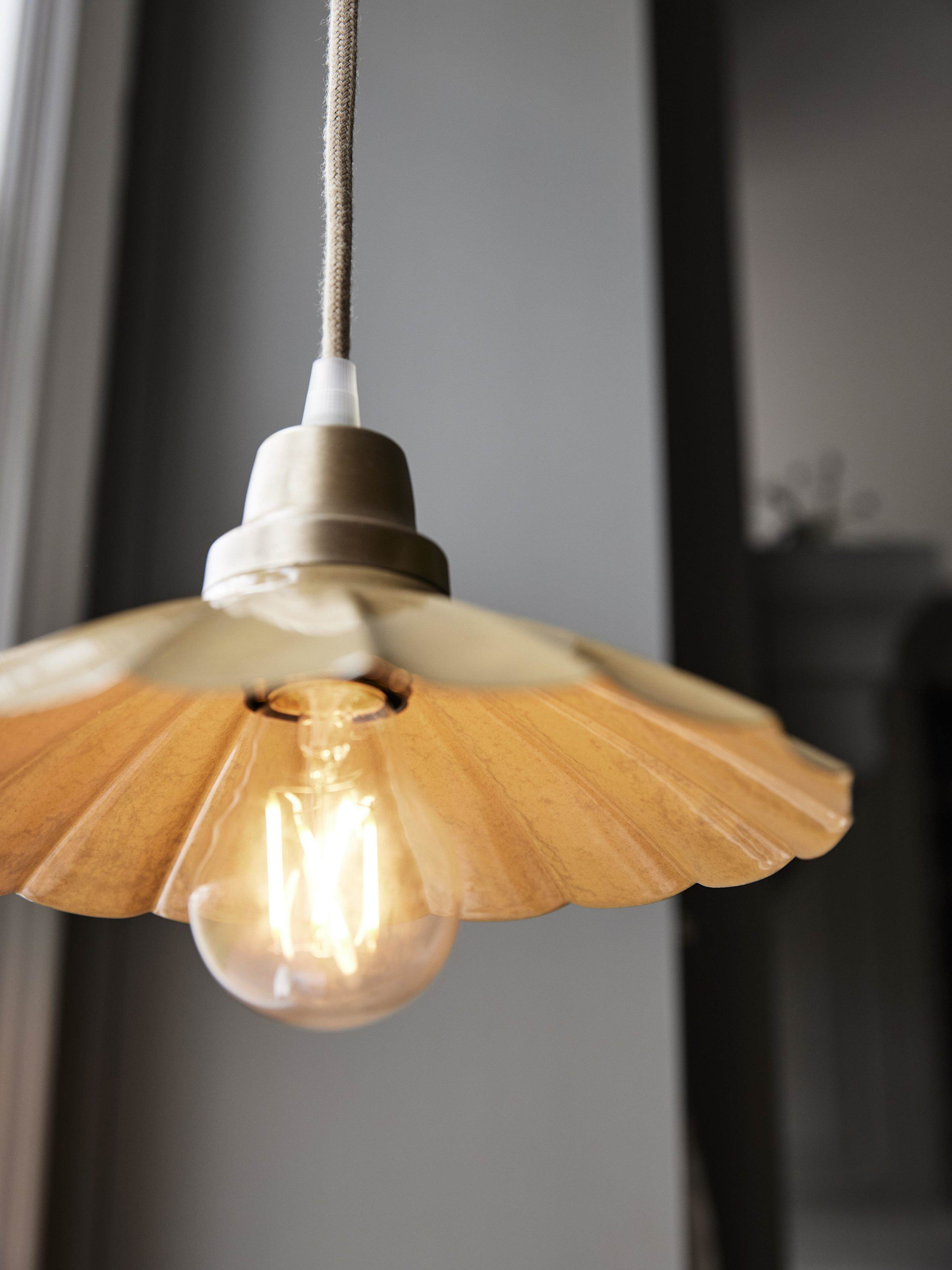 Ester Fönsterlampa