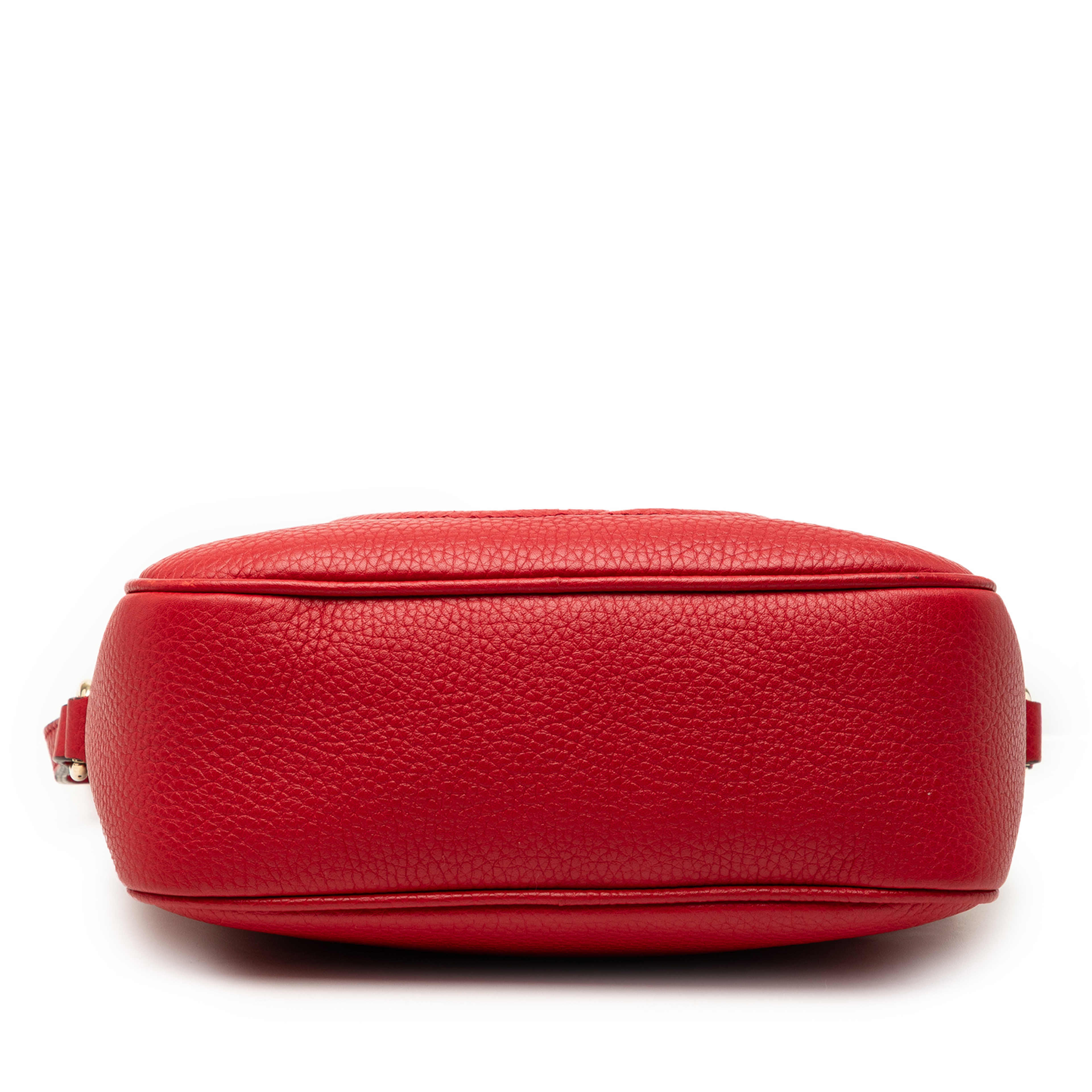 Gucci Leather Soho Disco Crossbody, från Luxclusif, i färgen red. Klicka för att öppna bilden i stort format