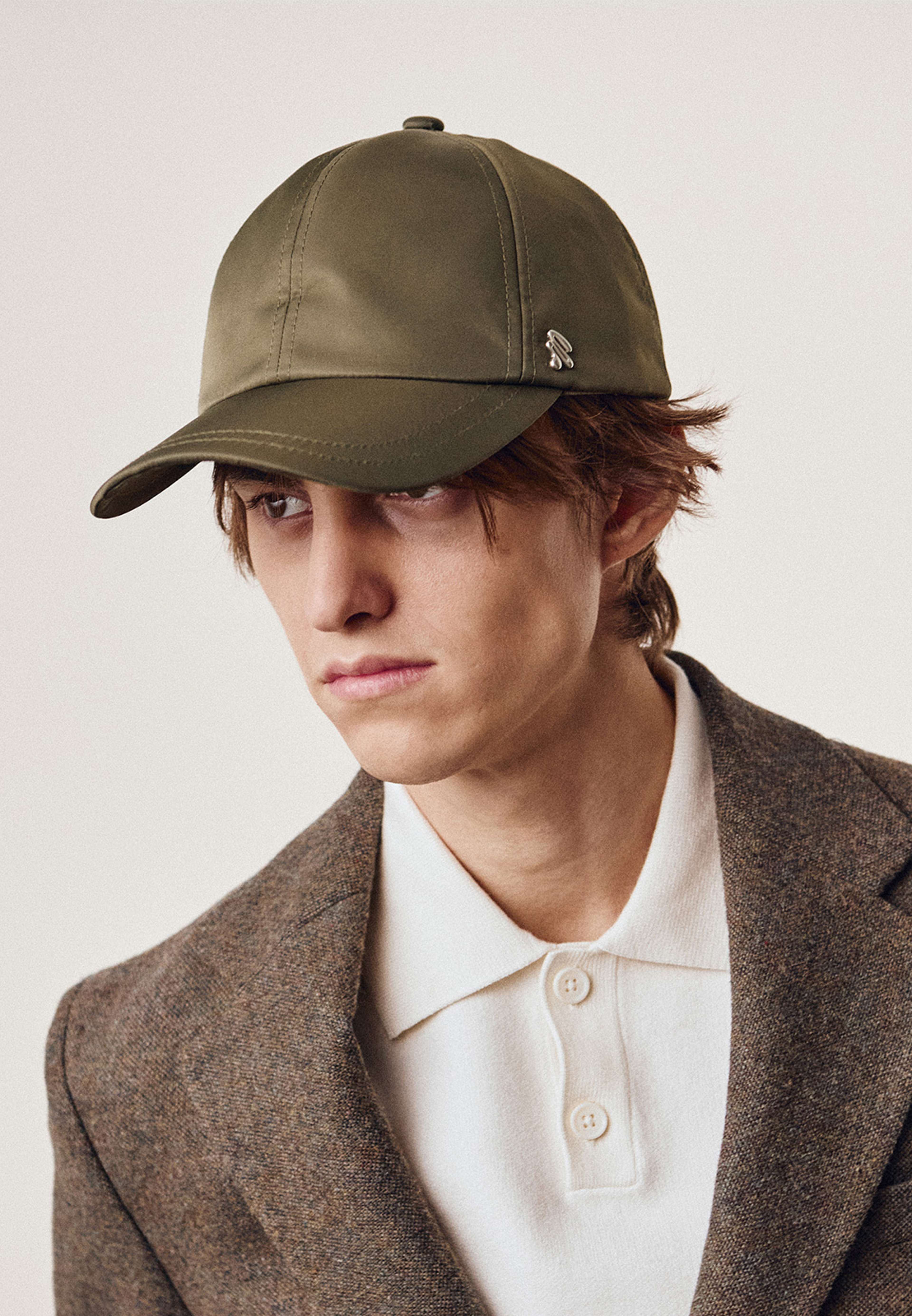 Dad Cap 105 Recylon, från Stiksen, i färgen olive. Klicka för att öppna bilden i stort format