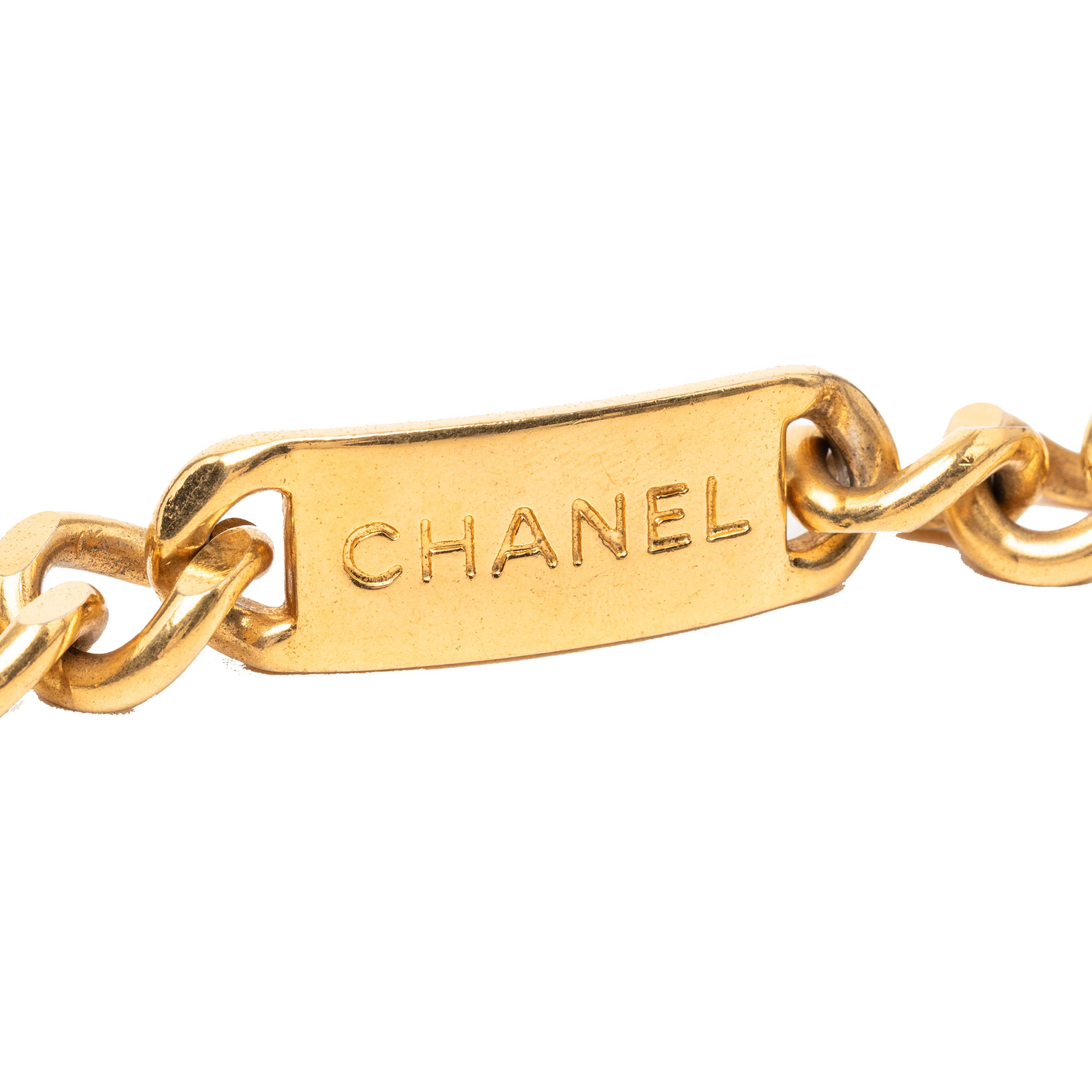 Chanel Cc Gold Plated 31 Rue Cambon Medallion Chain Belt, från Luxclusif, i färgen guld. Klicka för att öppna bilden i stort format