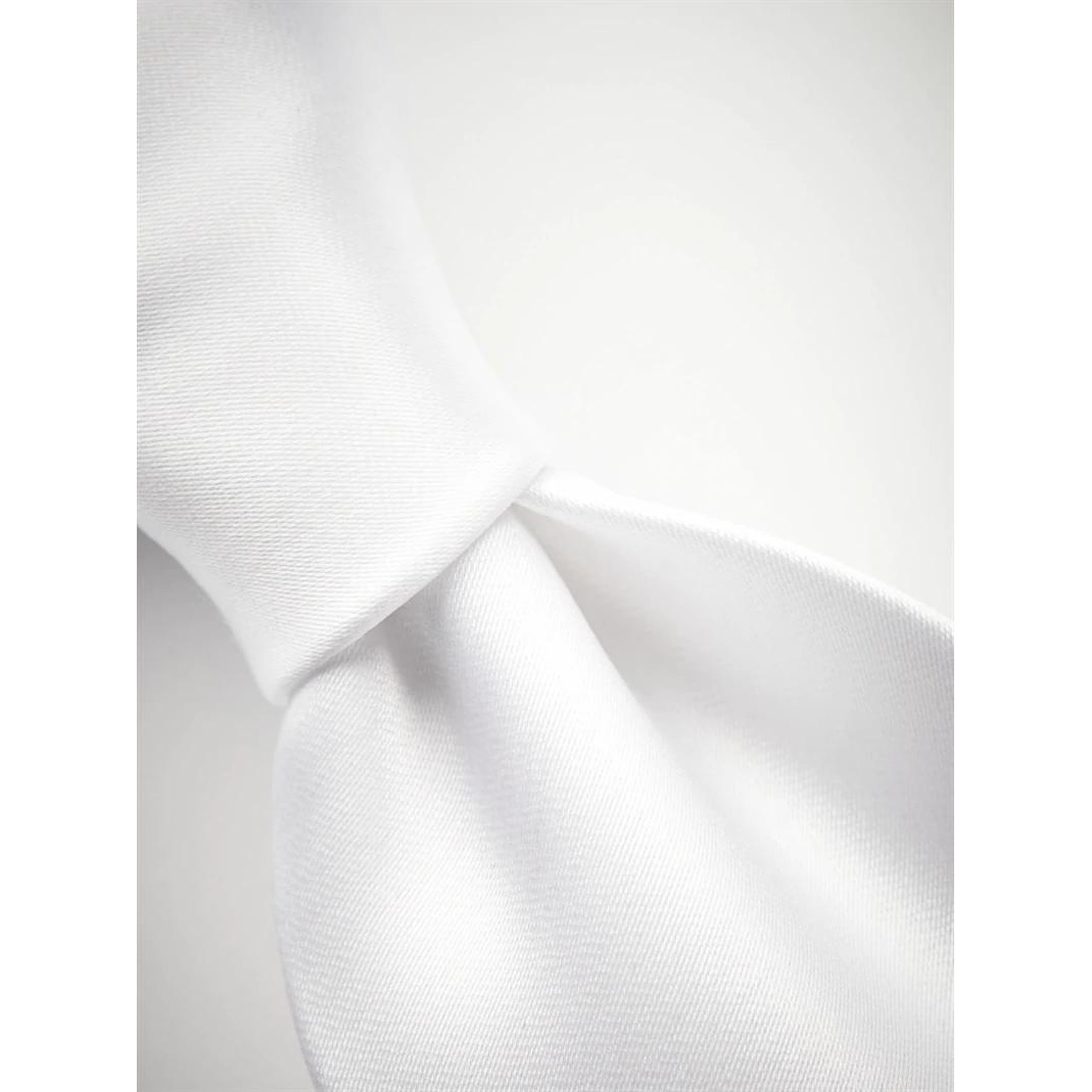 Tie Plain