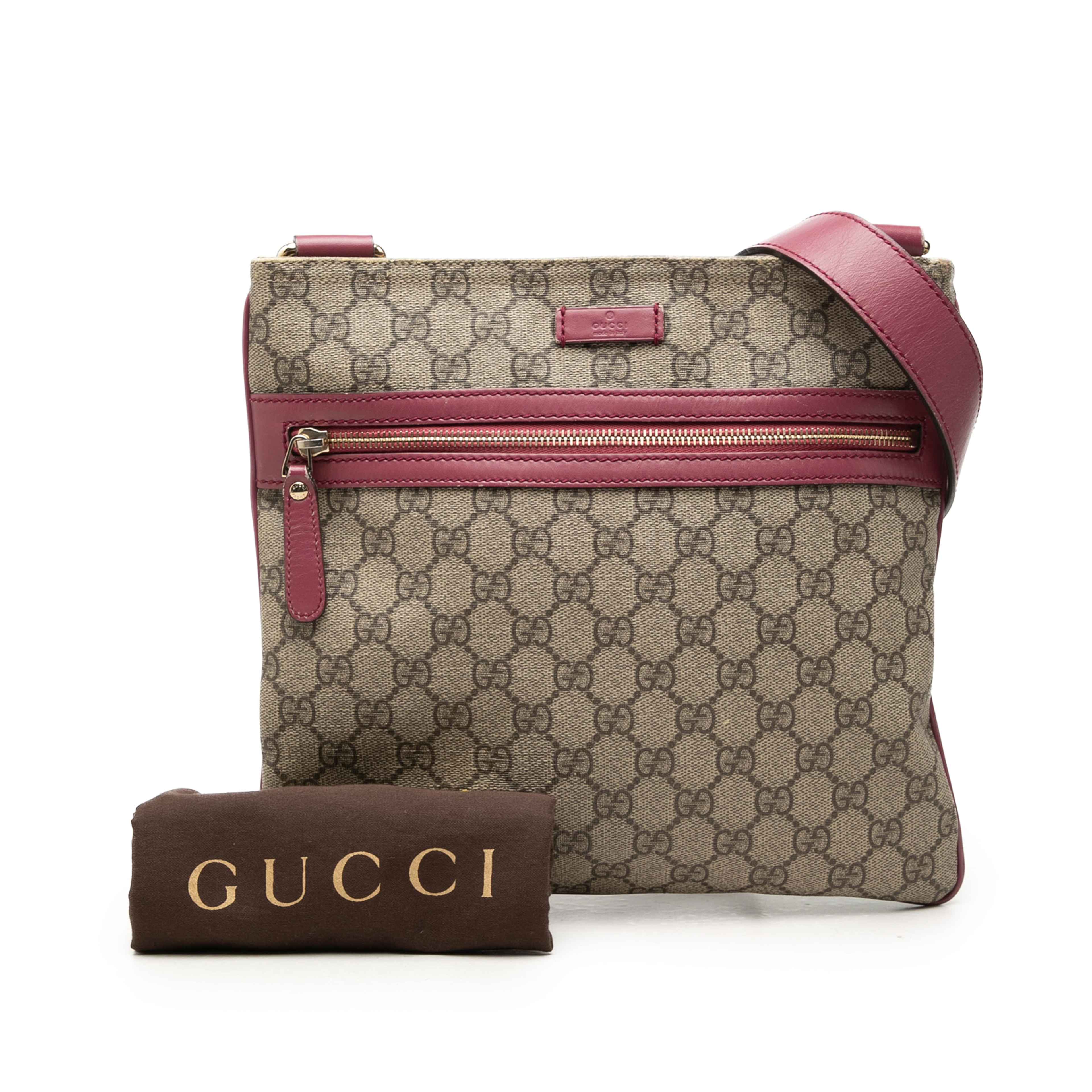 Gucci Gg Supreme Crossbody, från Luxclusif, i färgen beige. Klicka för att öppna bilden i stort format