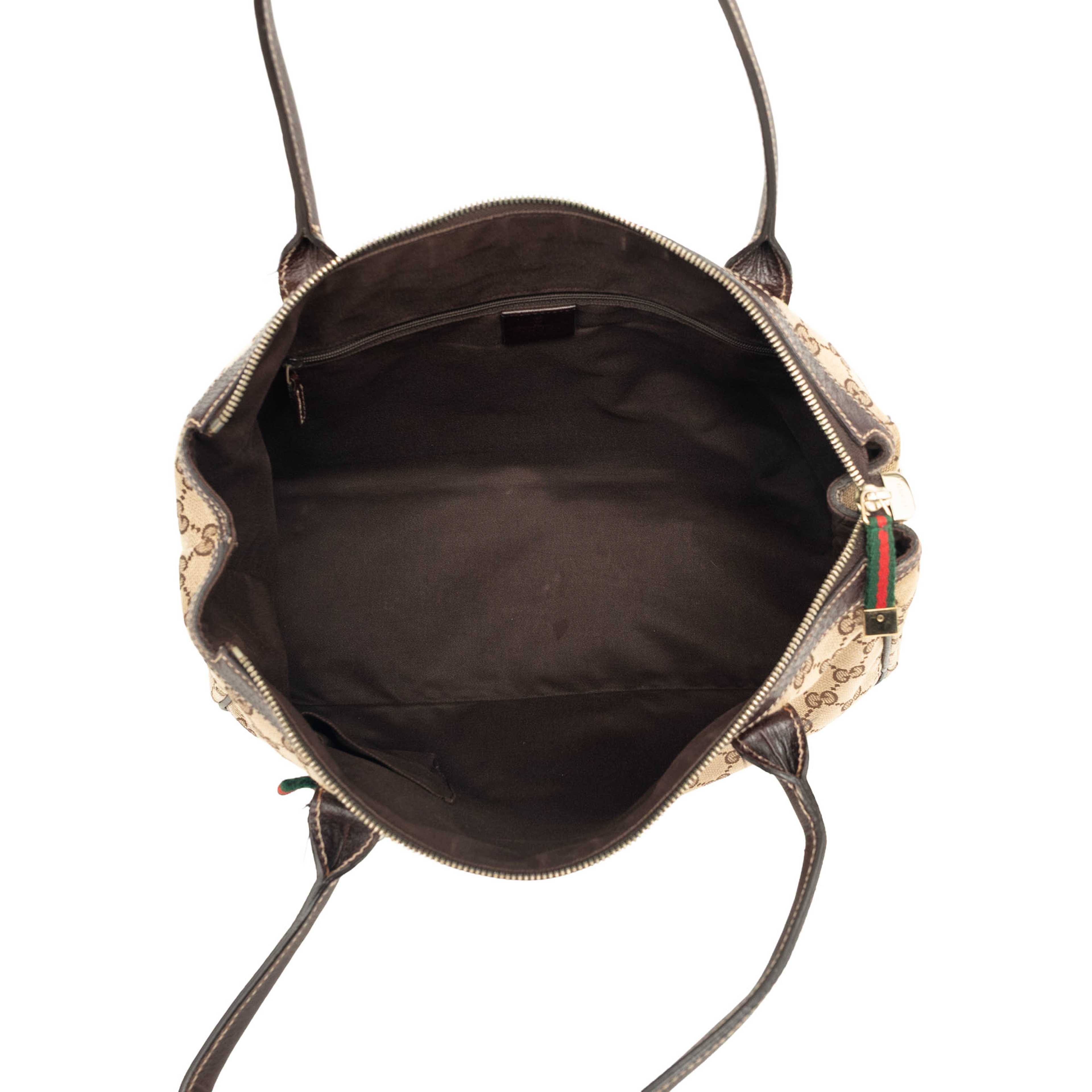 Gucci Gg Canvas Princy Shoulder Bag, från Luxclusif, i färgen beige. Klicka för att öppna bilden i stort format