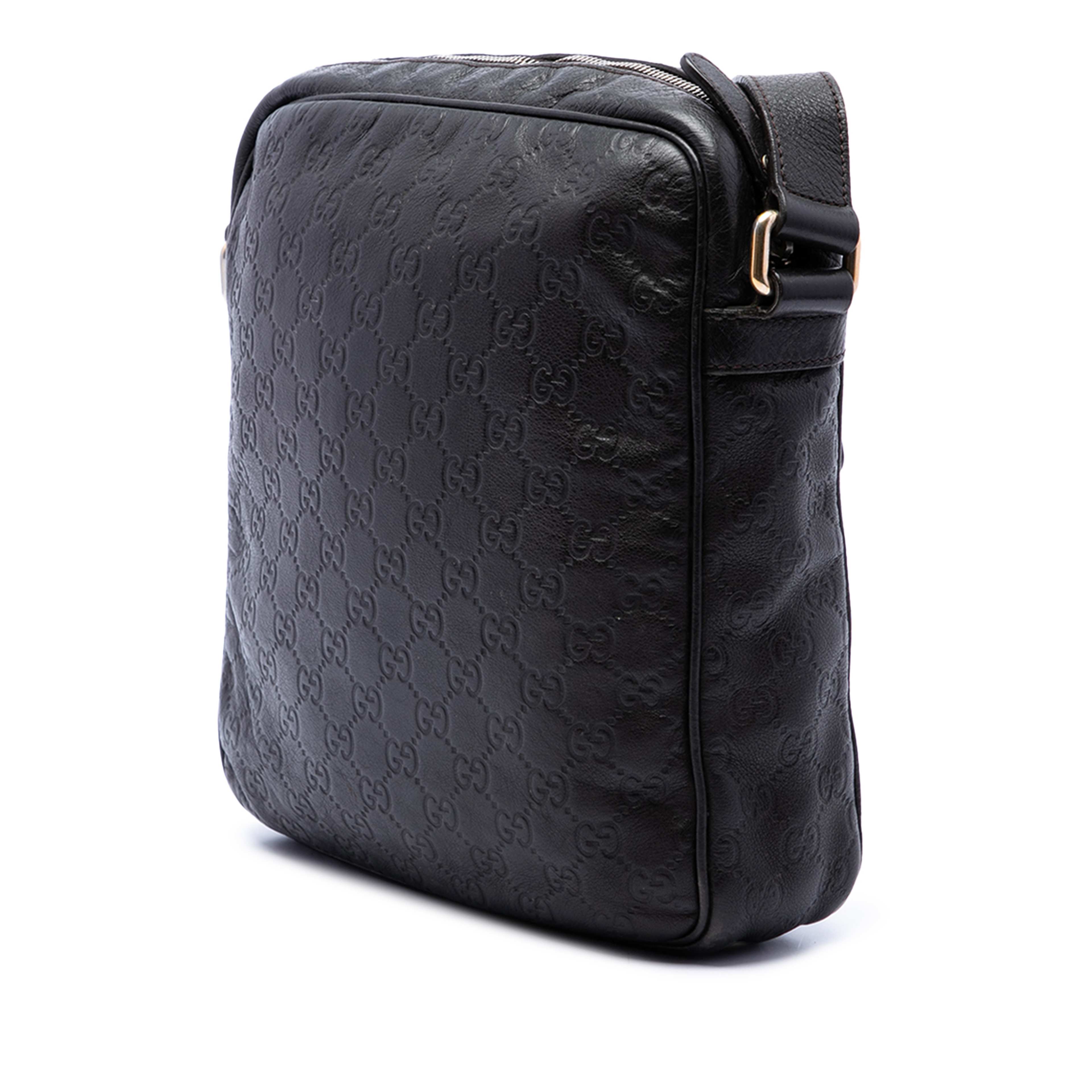 Gucci Guccissima Crossbody, från Luxclusif, i färgen brun. Klicka för att öppna bilden i stort format