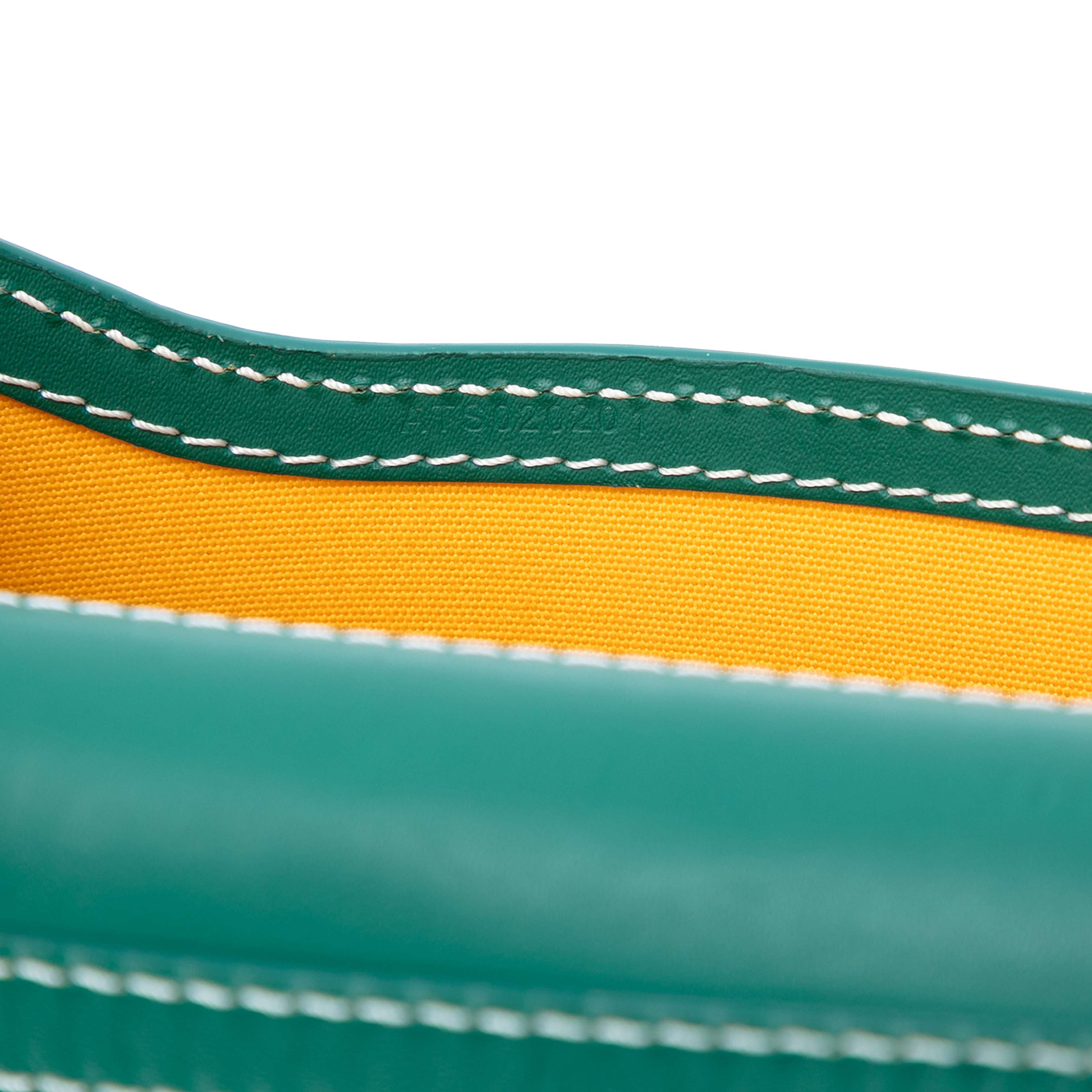 Goyard Goyardine Monte Carlo Bois Clutch With Strap, från Luxclusif, i färgen green. Klicka för att öppna bilden i stort format