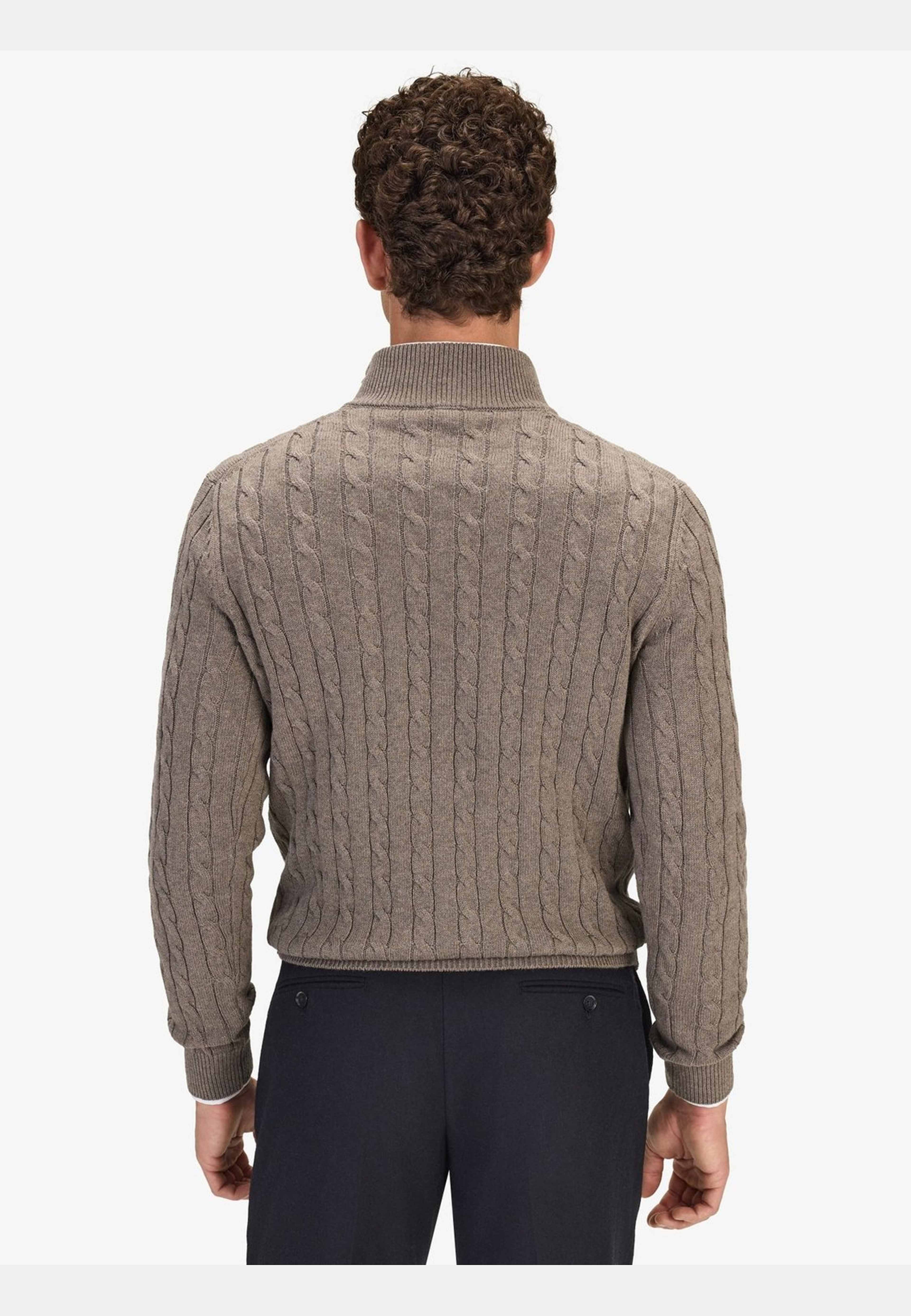 Cotton Cable Knitted Half Zipper Sweater (vidar), från John Henric, i färgen mid brown. Klicka för att öppna bilden i stort format