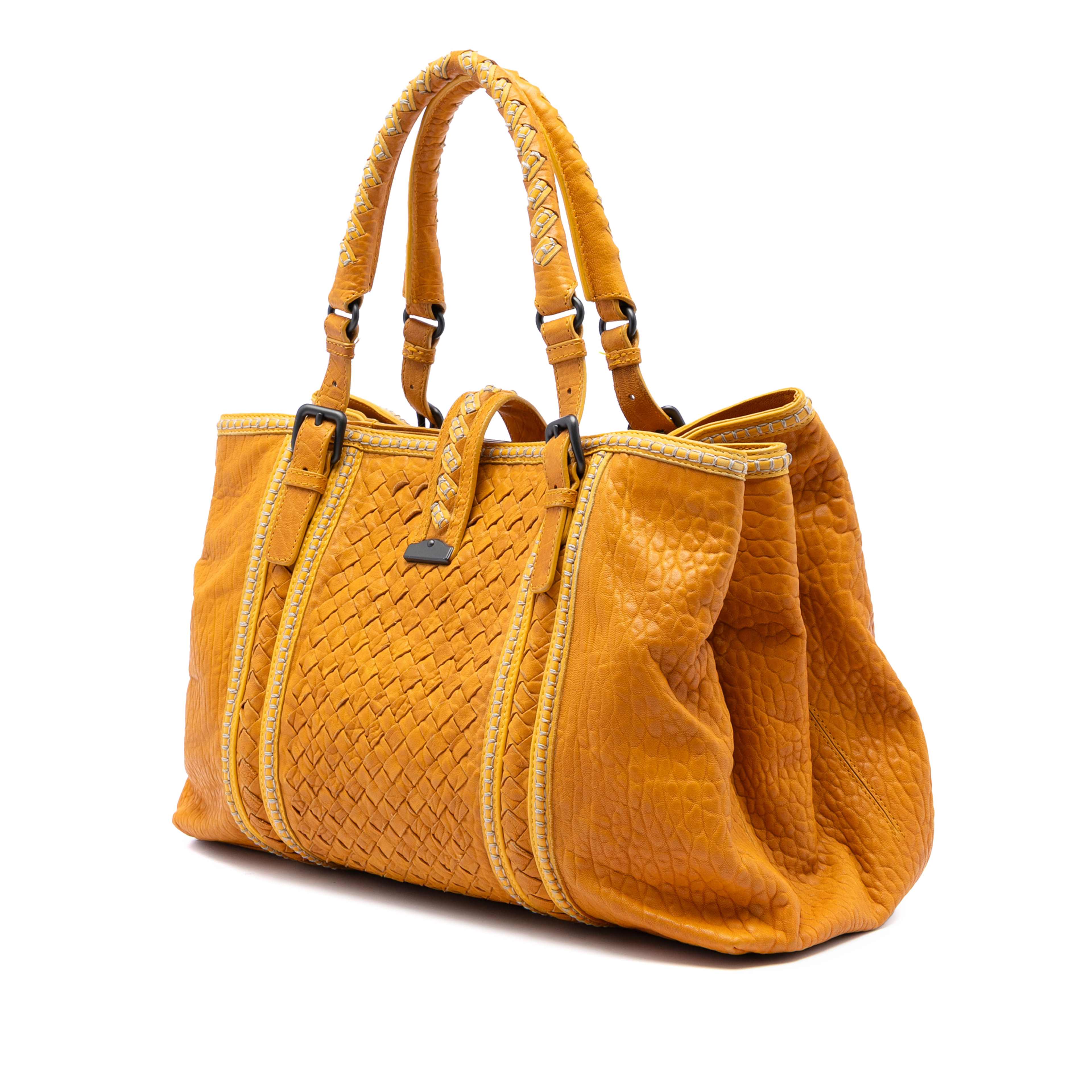 Bottega Veneta Medium Nappa Intrecciato Punto Mocassino Roma Tote, från Luxclusif, i färgen mustard. Klicka för att öppna bilden i stort format