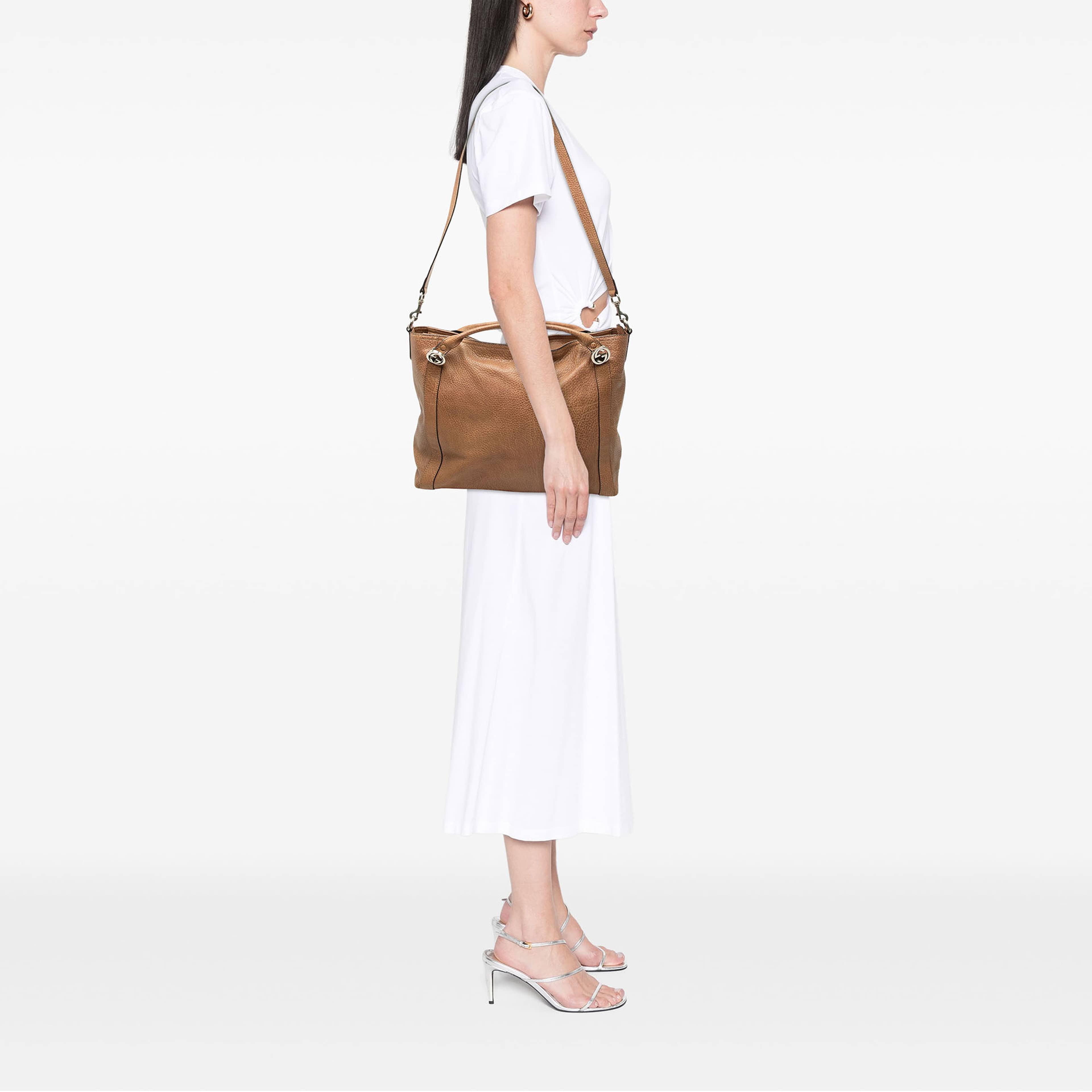 Gucci Medium Leather Miss Gg Satchel, från Luxclusif, i färgen brun. Klicka för att öppna bilden i stort format