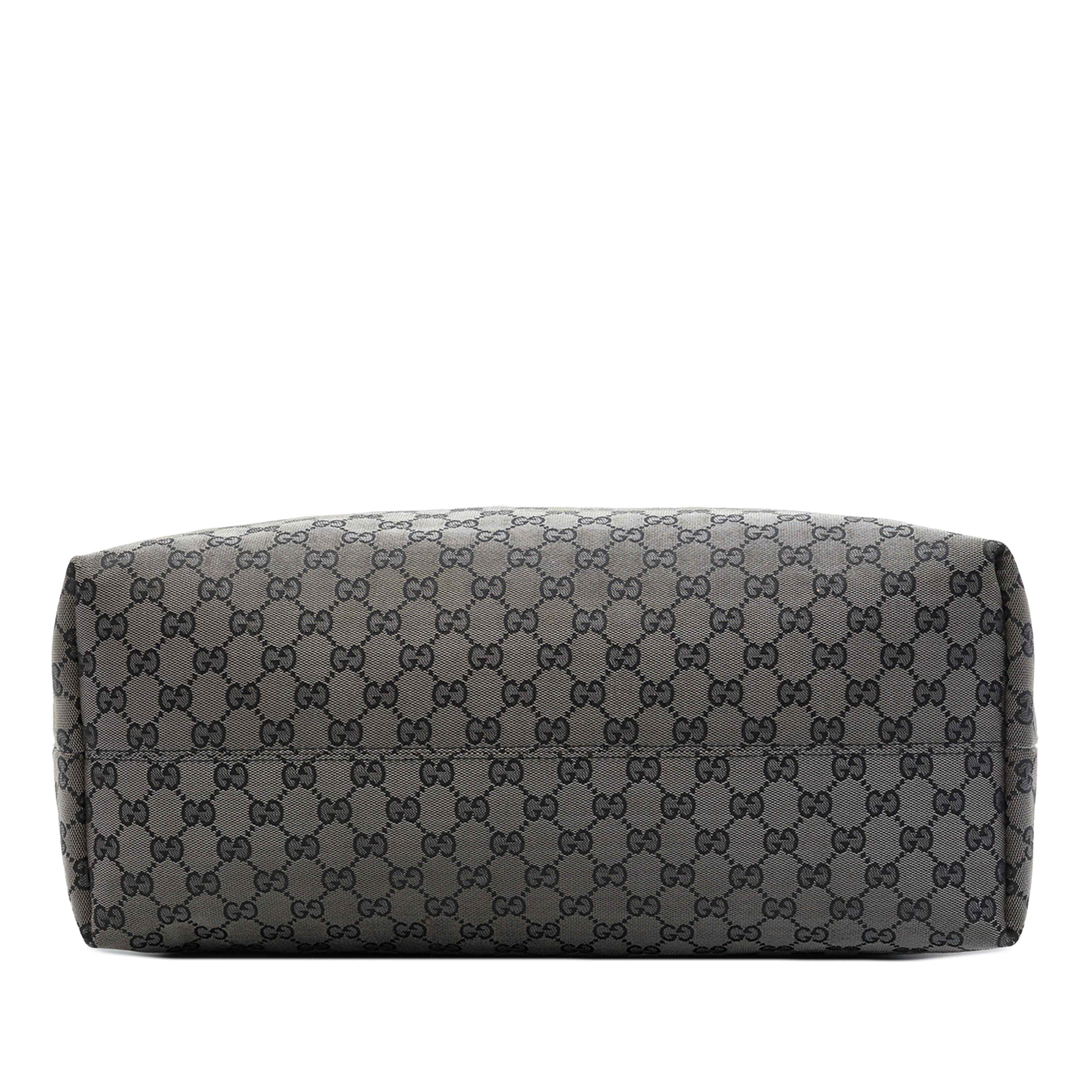 Gucci Gg Denim Tote, från Luxclusif, i färgen grå. Klicka för att öppna bilden i stort format