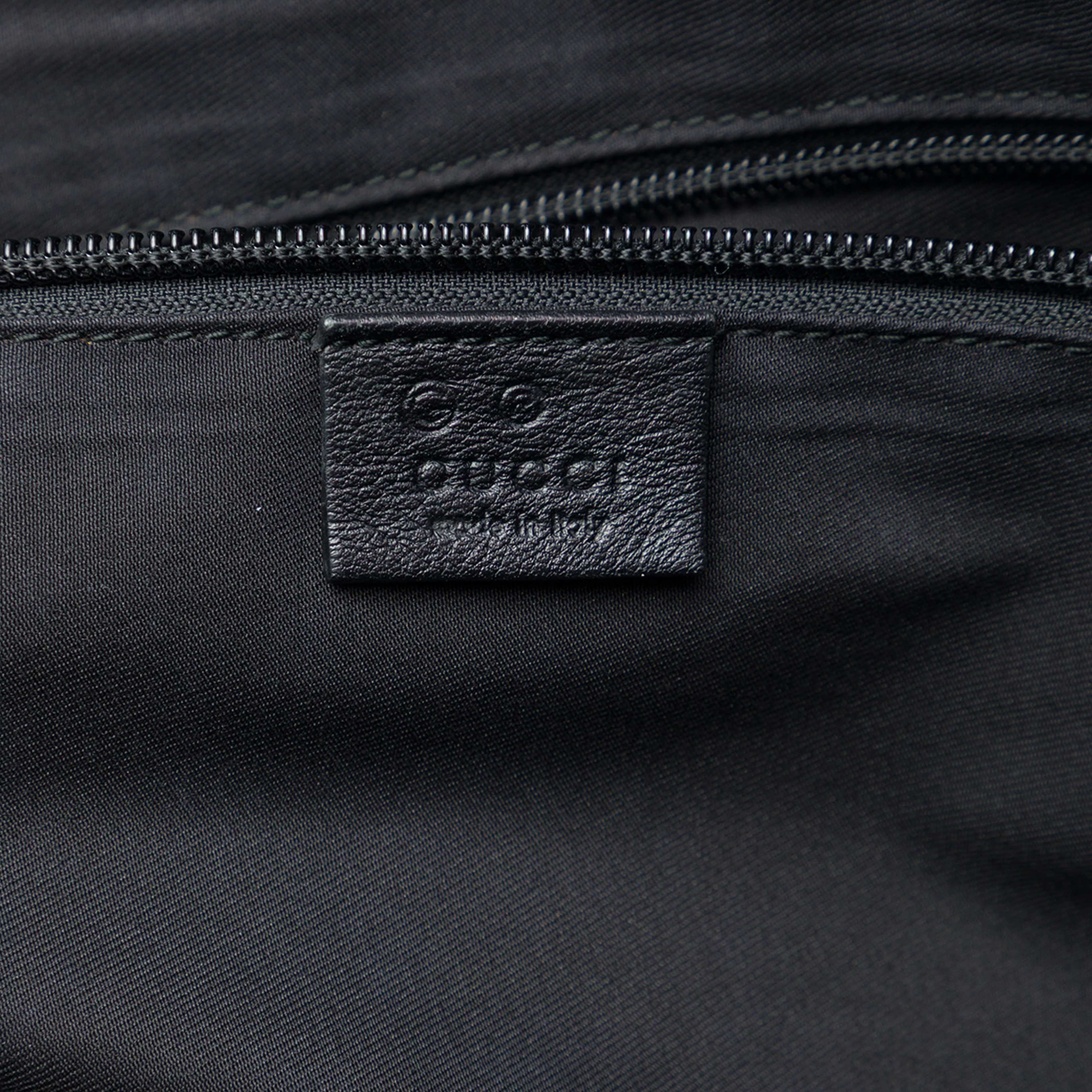 Gucci Gg Denim Tote, från Luxclusif, i färgen grå. Klicka för att öppna bilden i stort format