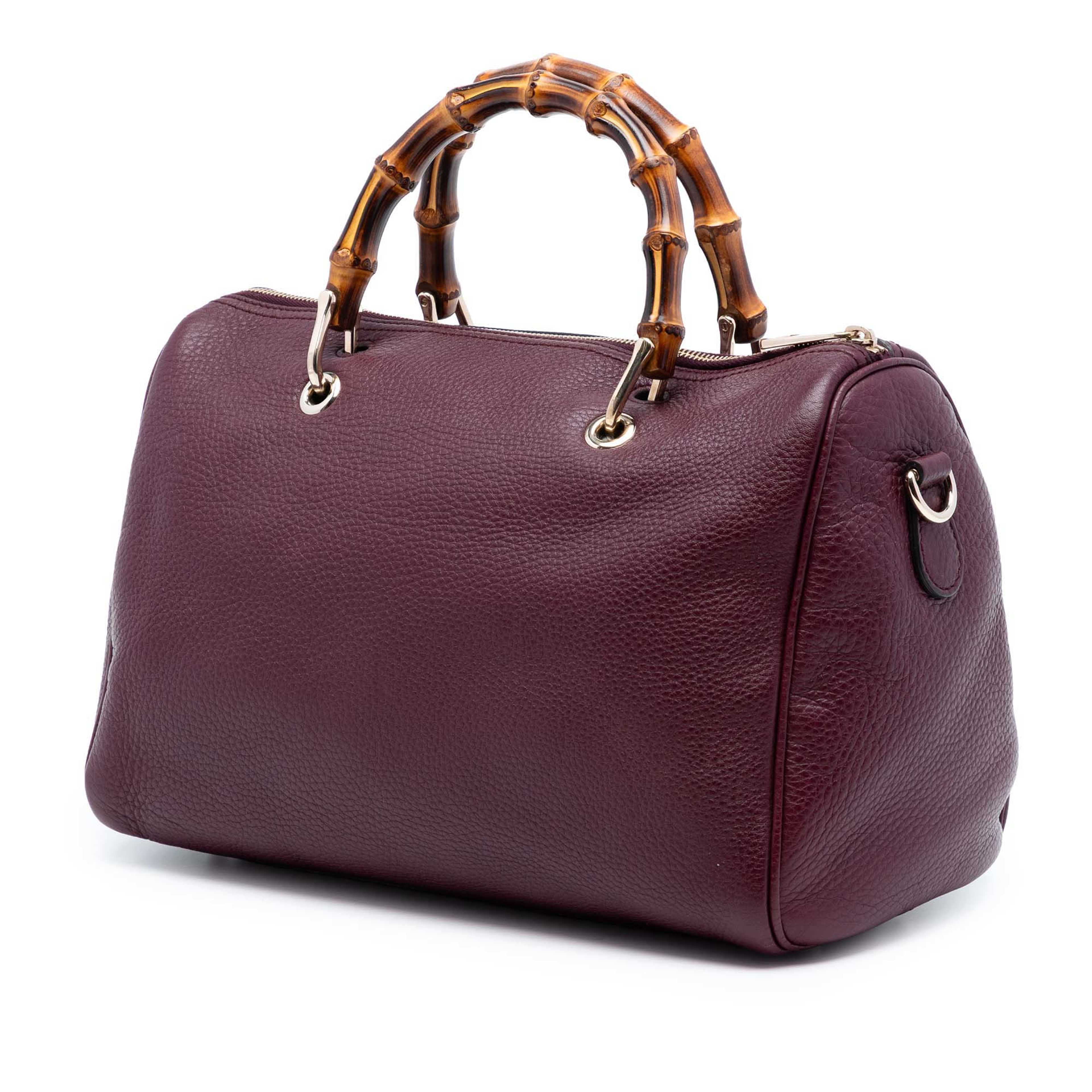Gucci Medium Calfskin Bamboo Shopper Boston Bag, från Luxclusif, i färgen röd. Klicka för att öppna bilden i stort format