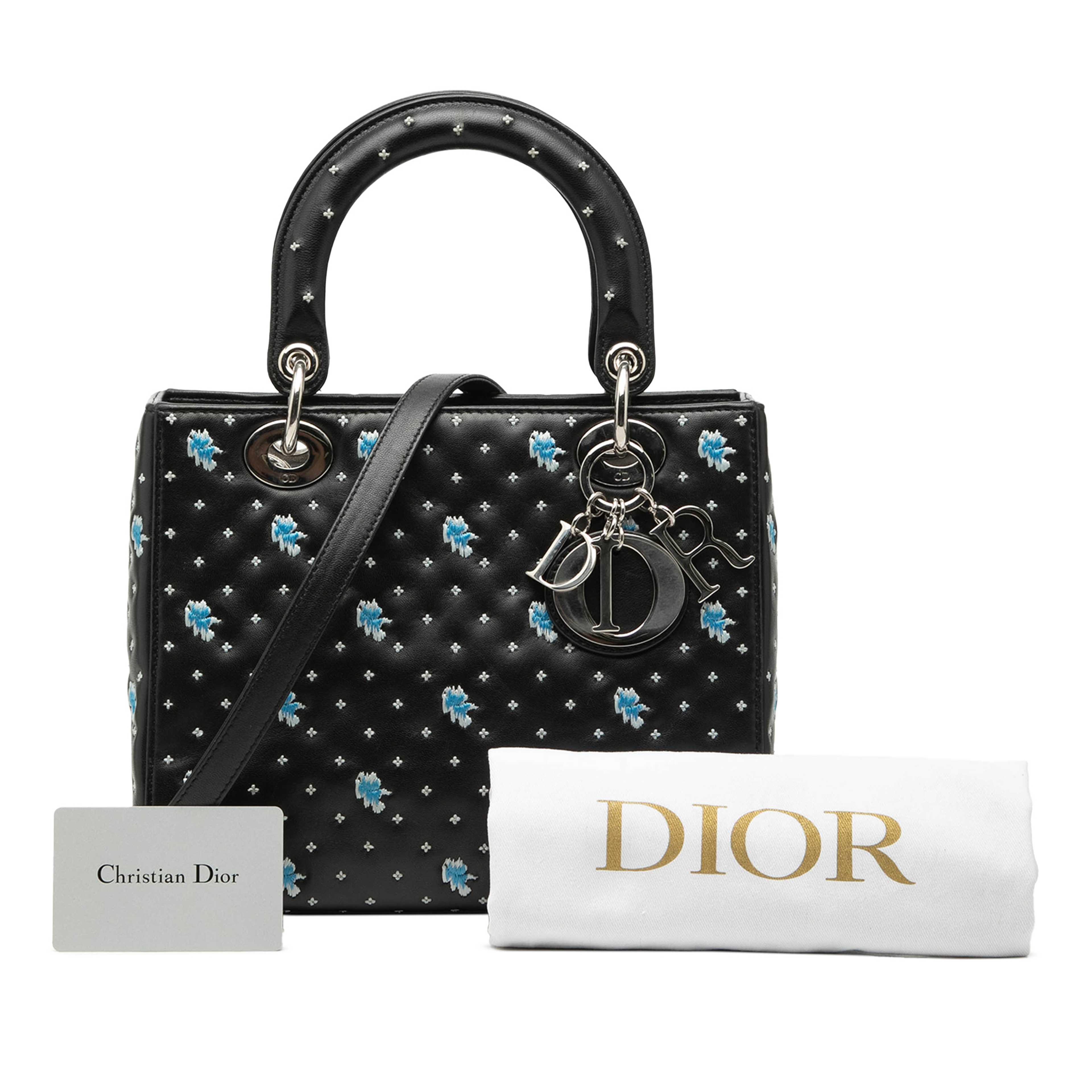 Dior Medium Calfskin Embroidered Flower Lady Dior, från Luxclusif, i färgen svart. Klicka för att öppna bilden i stort format