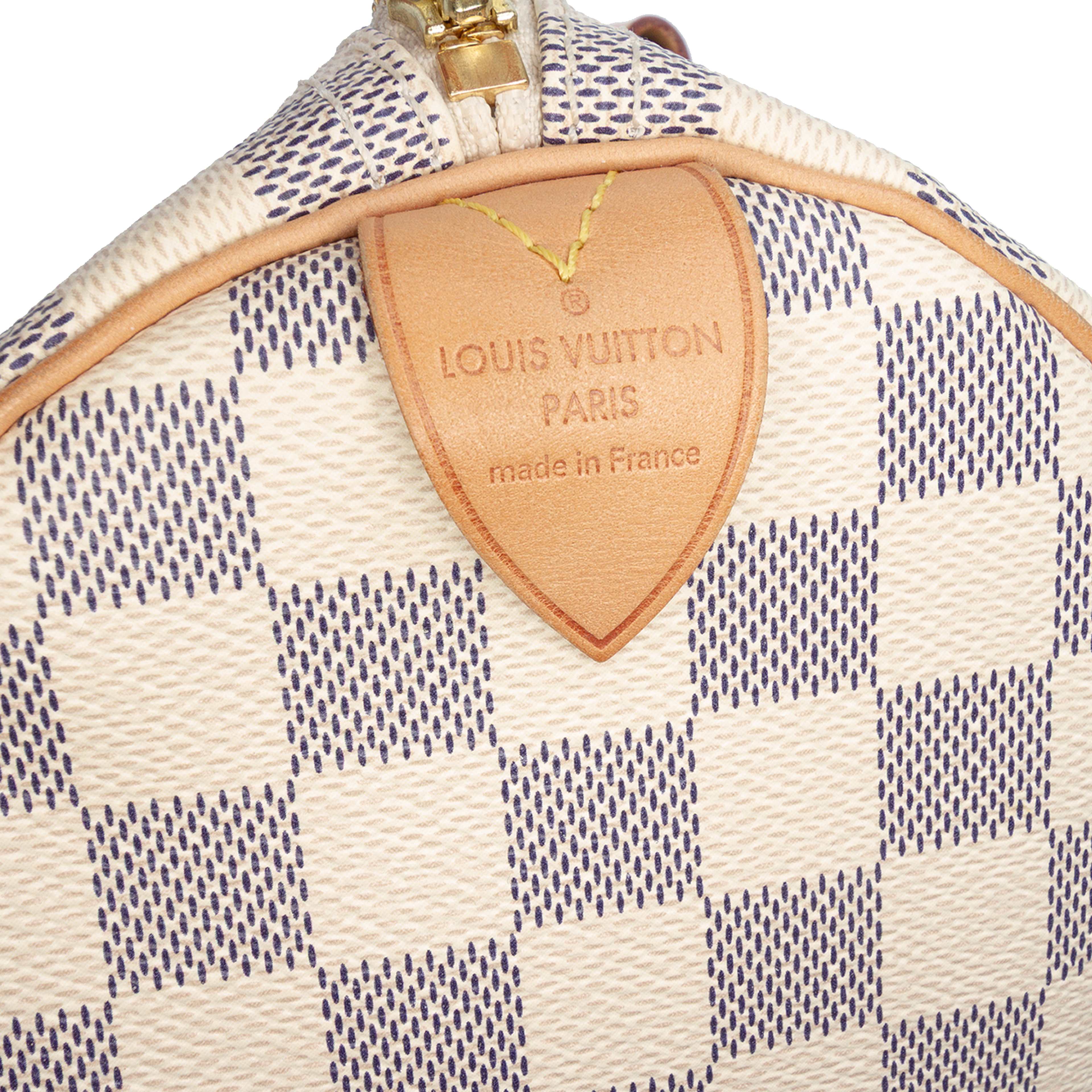 Louis Vuitton Damier Azur Speedy 30, från Luxclusif, i färgen white. Klicka för att öppna bilden i stort format
