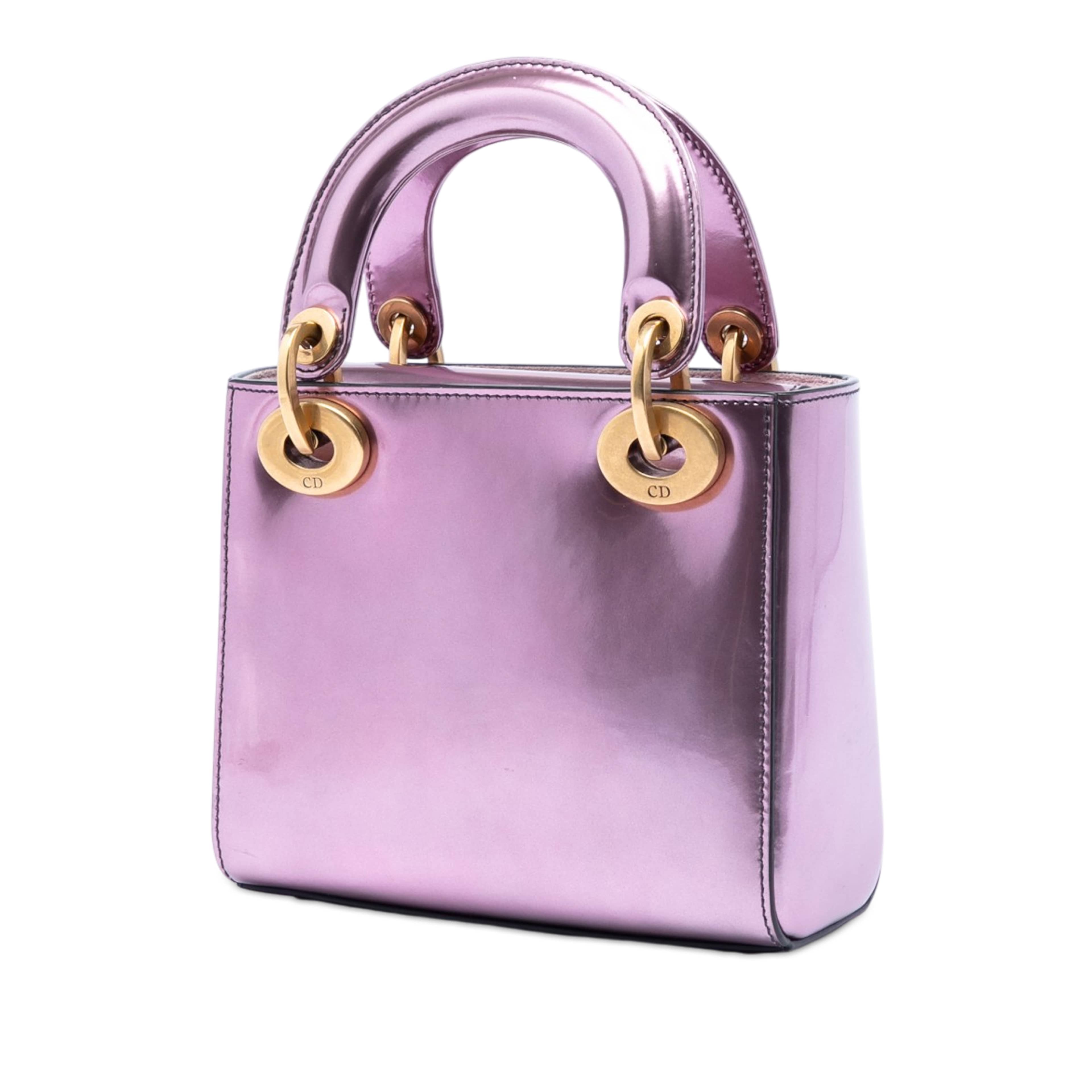 Dior Mini Metallic Patent Lady Dior, från Luxclusif, i färgen rosa. Klicka för att öppna bilden i stort format