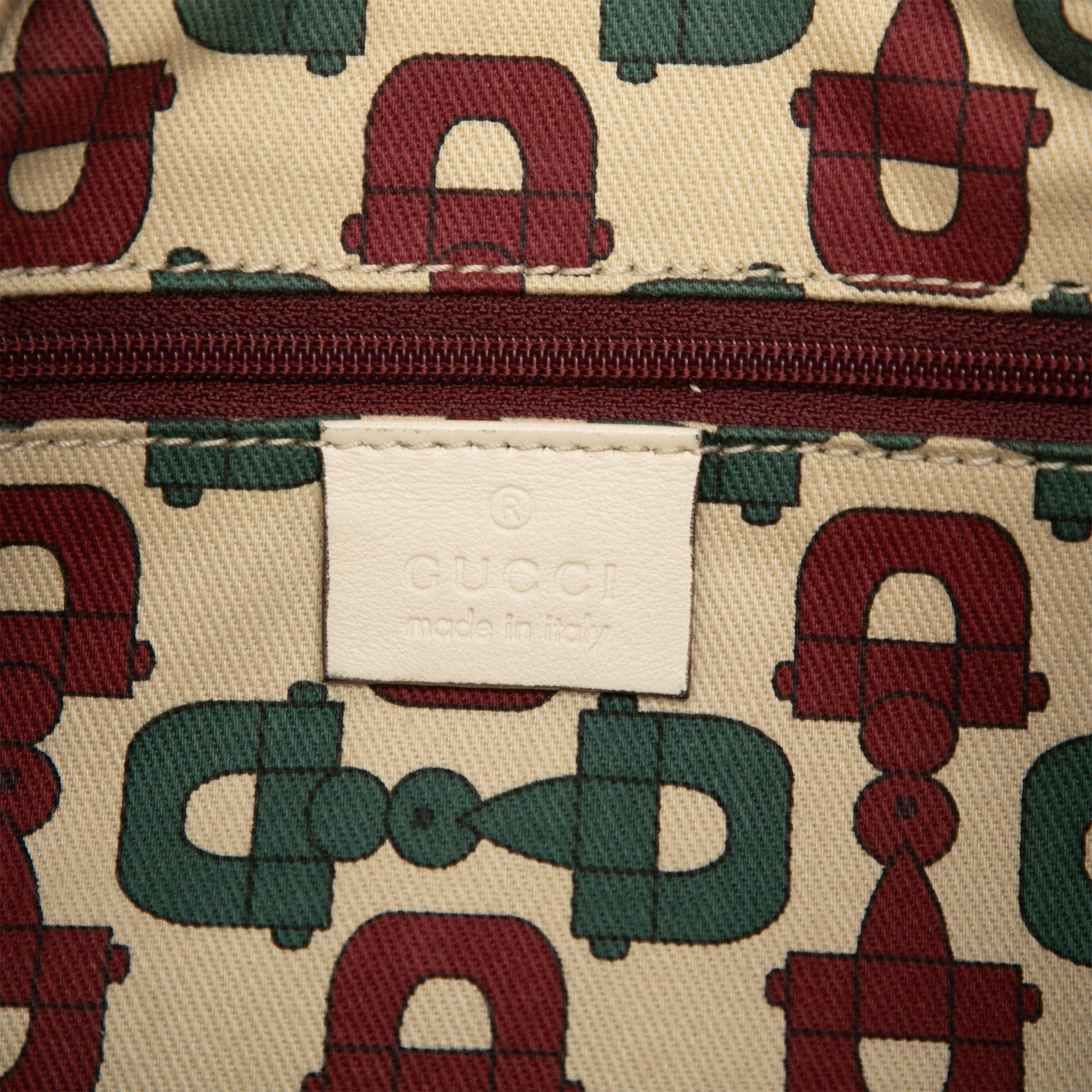 Gucci Guccissima Abbey D Ring Crossbody, från Luxclusif, i färgen brun. Klicka för att öppna bilden i stort format