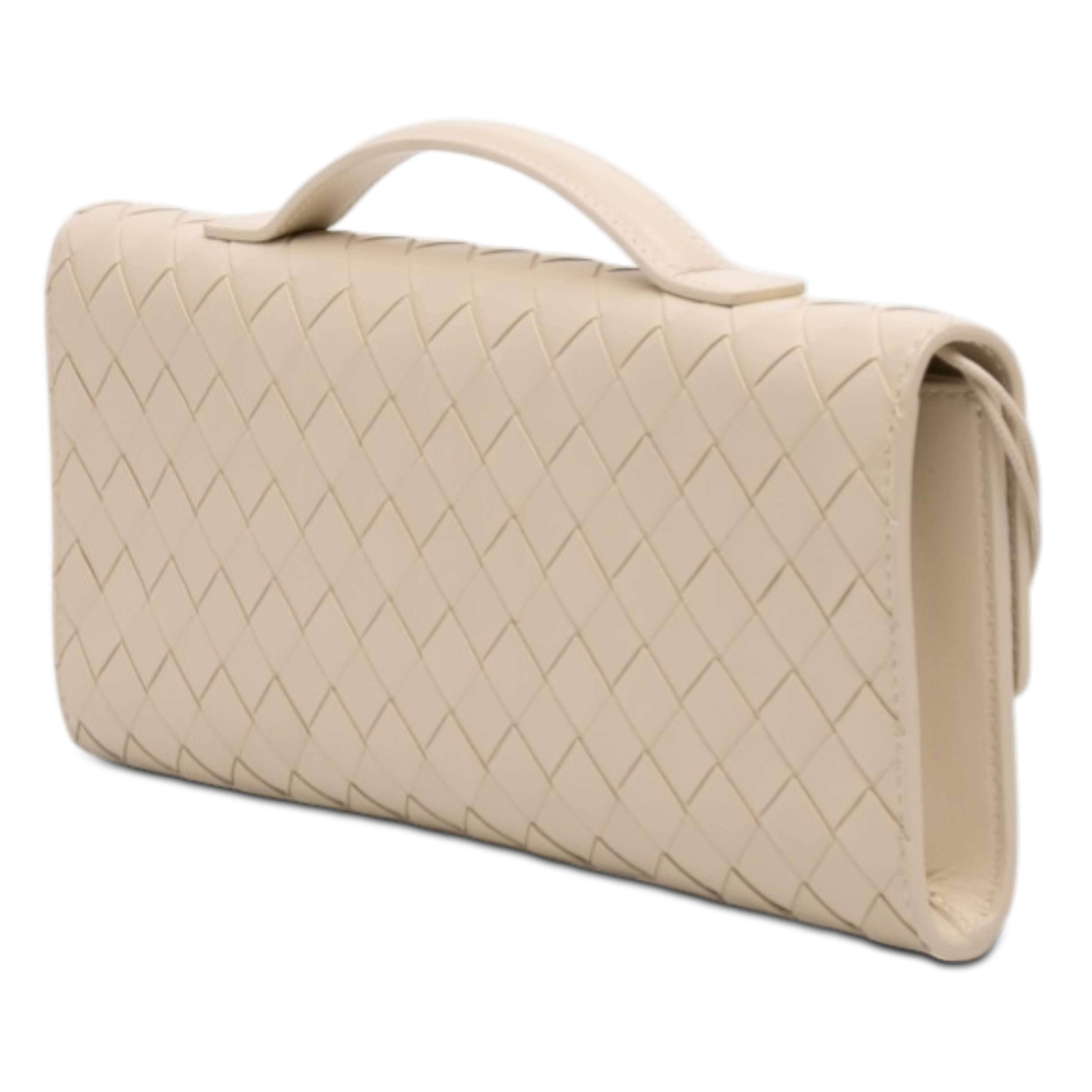 Bottega Veneta Lambskin Intrecciato Andiamo Clutch, från Luxclusif, i färgen white. Klicka för att öppna bilden i stort format