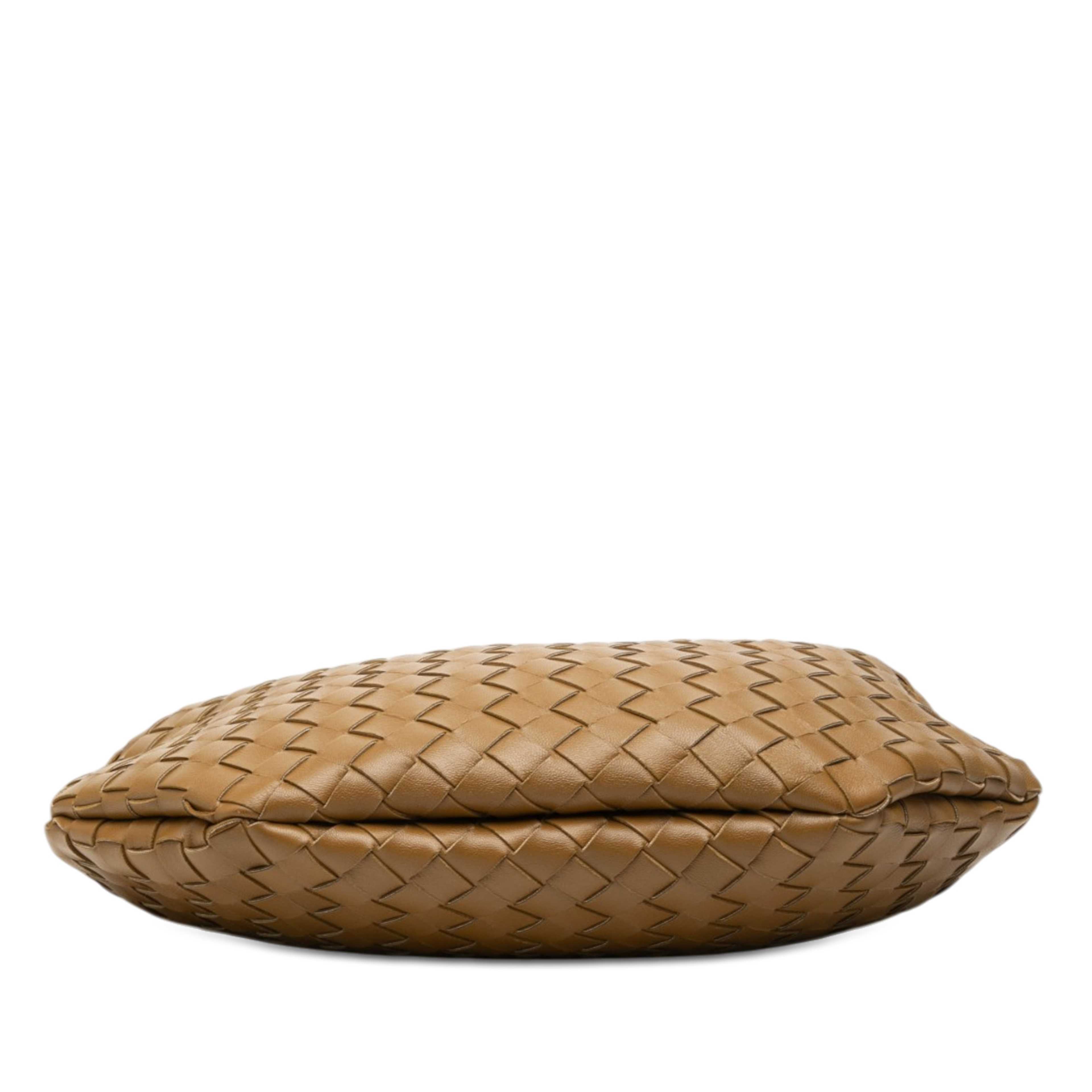 Bottega Veneta Lambskin Intrecciato Sardine Satchel, från Luxclusif, i färgen brun. Klicka för att öppna bilden i stort format