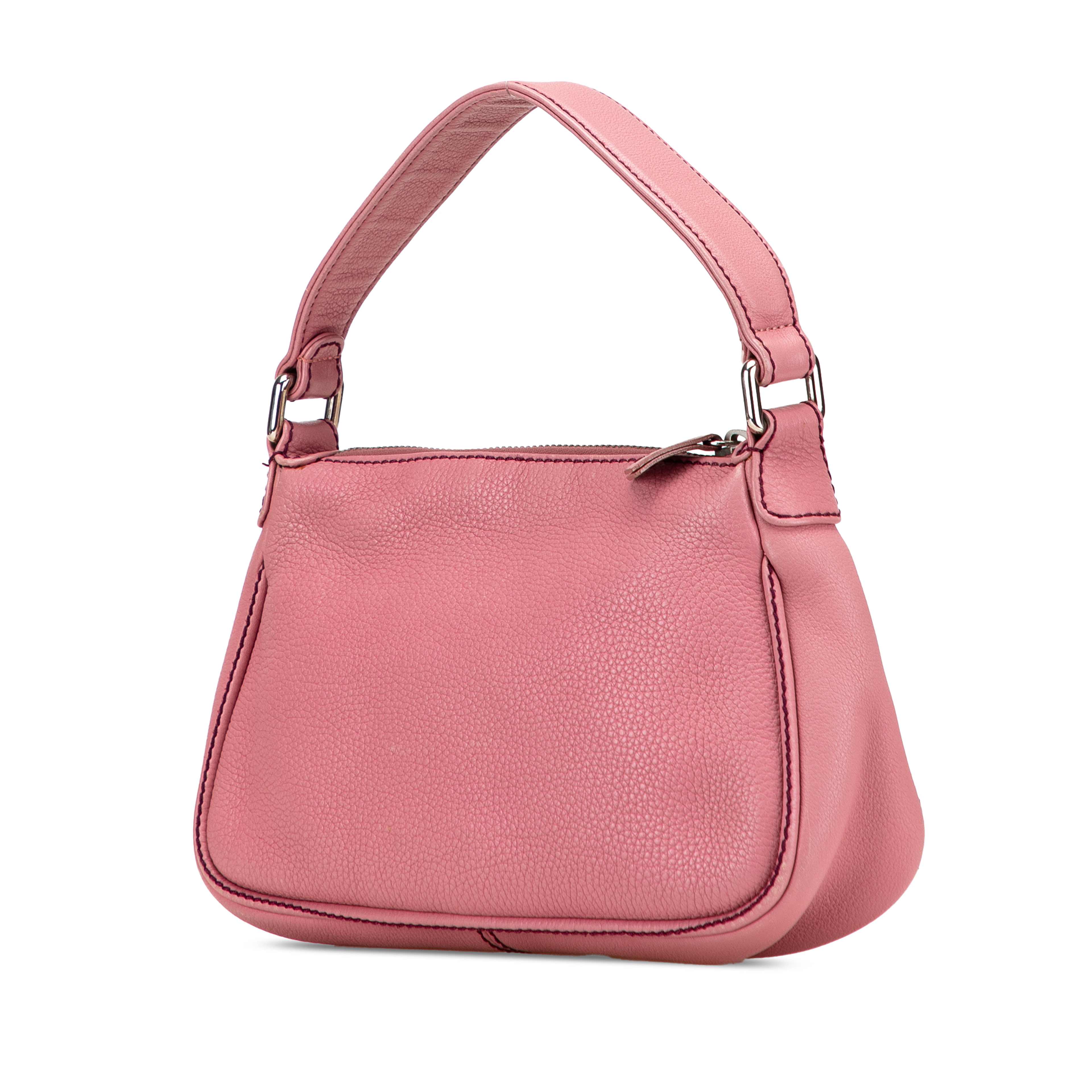Chanel Calfskin Lax Front Pocket Shoulder Bag, från Luxclusif, i färgen rosa. Klicka för att öppna bilden i stort format