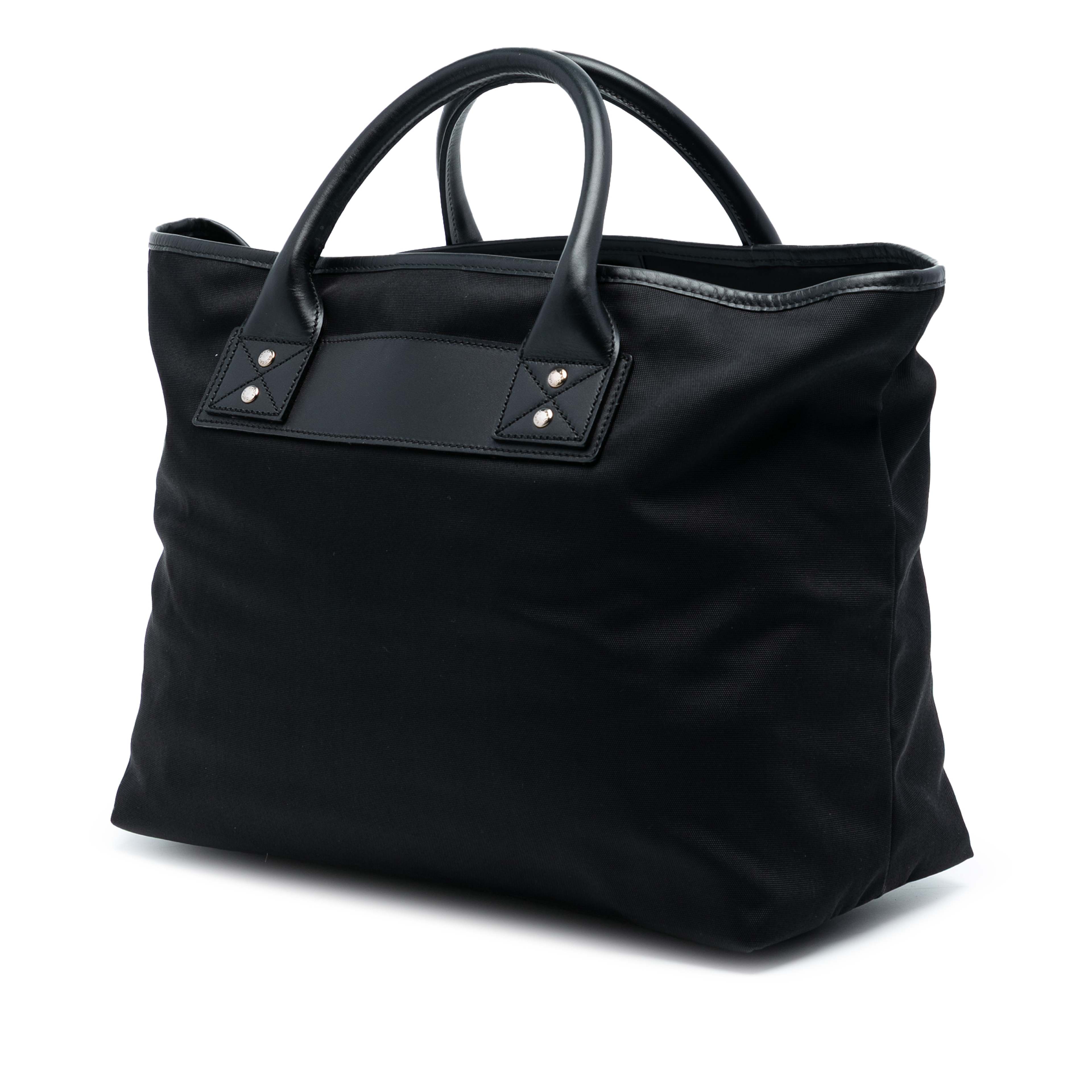 Gucci Nylon Web Business Bag, från Luxclusif, i färgen black. Klicka för att öppna bilden i stort format