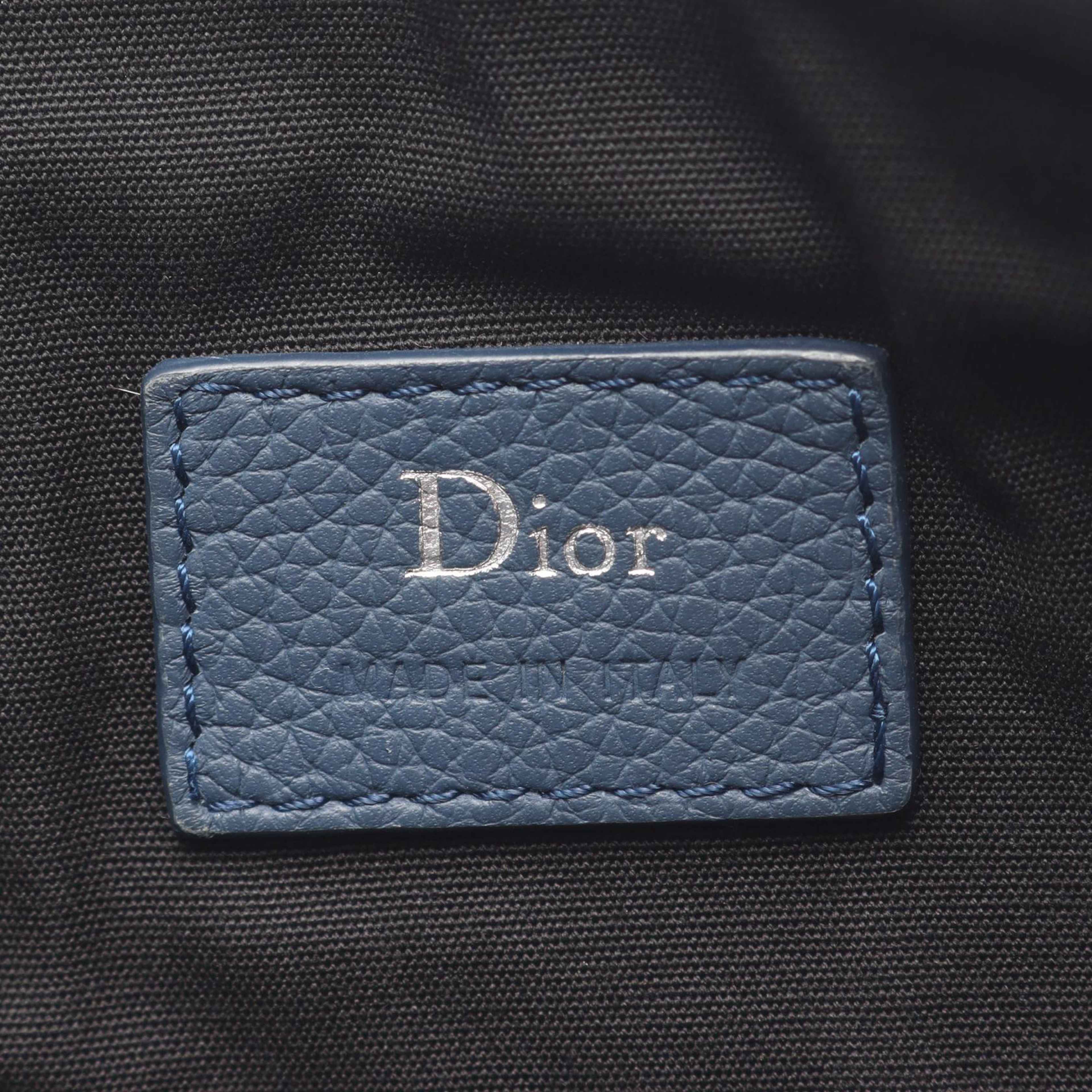 Dior Atelier Roller Crossbody, från Luxclusif, i färgen blå. Klicka för att öppna bilden i stort format